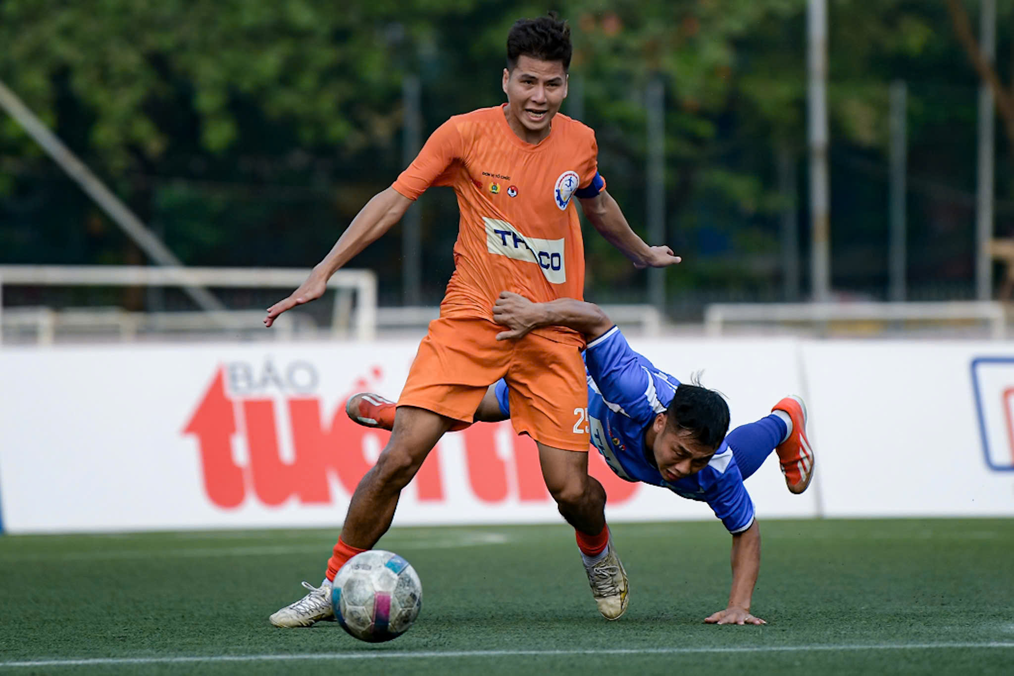 Khoảnh khắc đáng nhớ trận chung kết phía Bắc Giải bóng đá công nhân, viên chức Việt Nam 2025 - Ảnh 4.