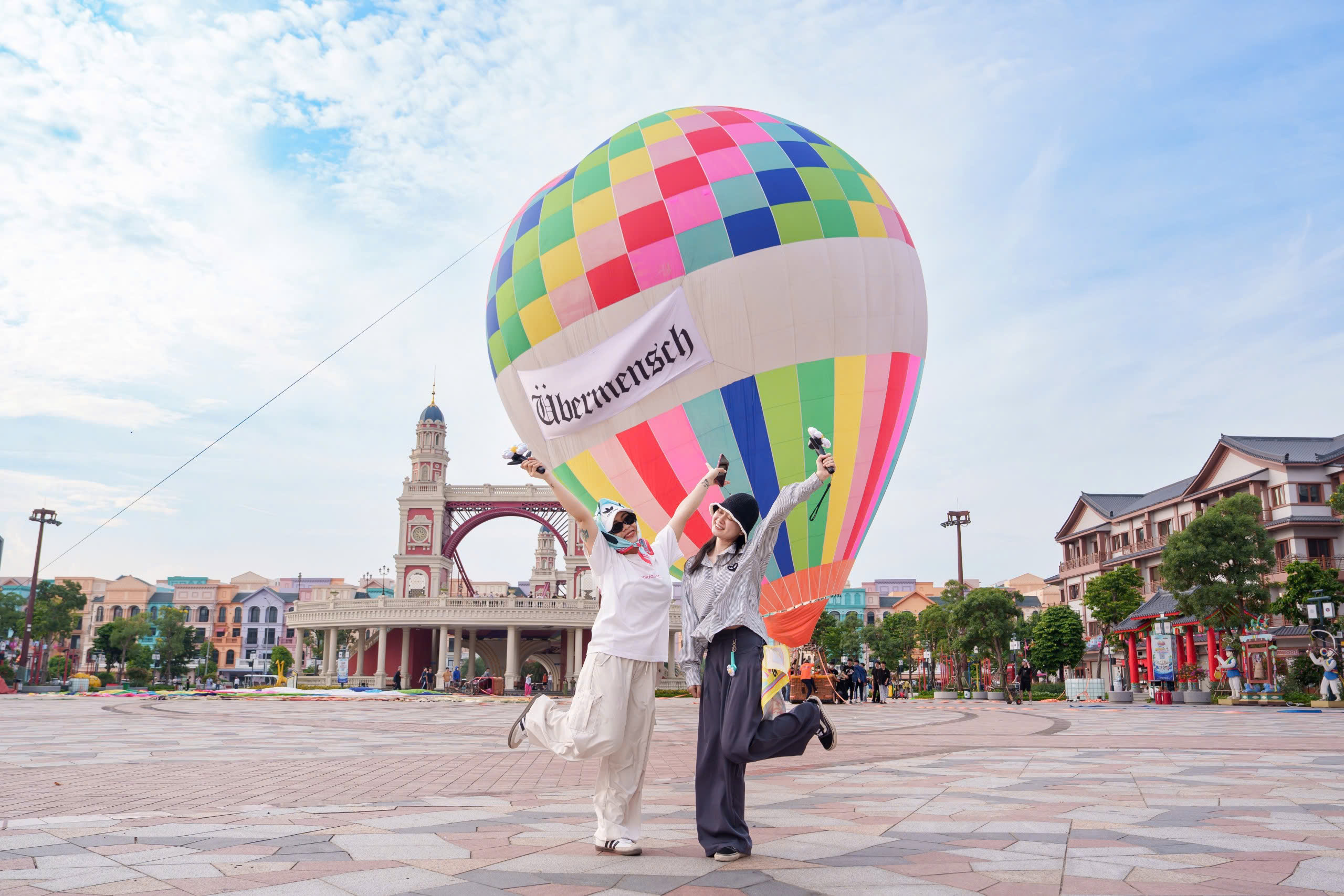 G-DRAGON và world tour lịch sử tháng 11, fan rần rần chờ ngày săn vé - Ảnh 2.