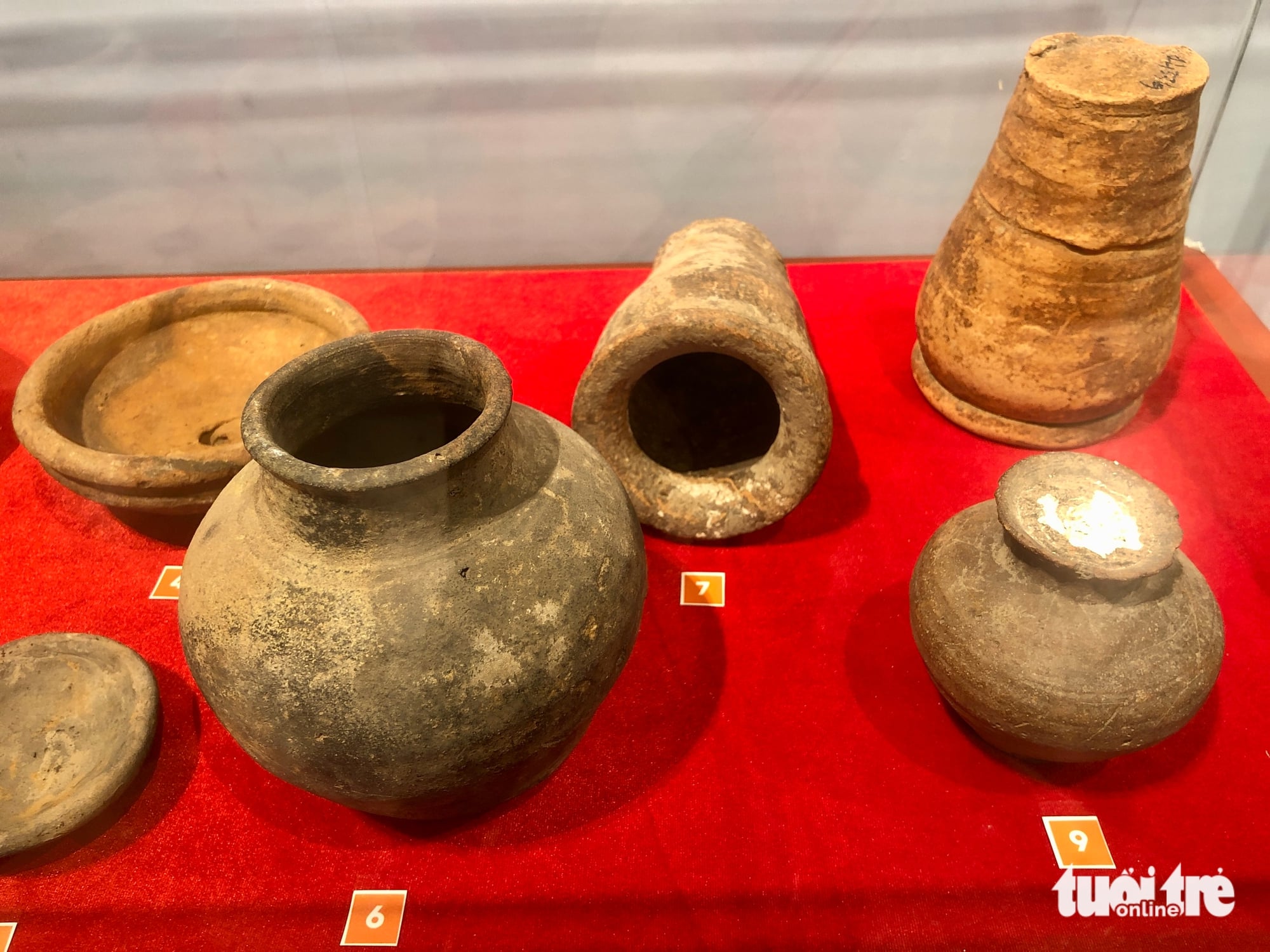 Ho Chi Minh City exhibition showcases centuries-old artifacts salvaged from Saigon River- Ảnh 13. Ho Chi Minh City exhibition showcases centuries-old artifacts salvaged from Saigon River- Ảnh 13.