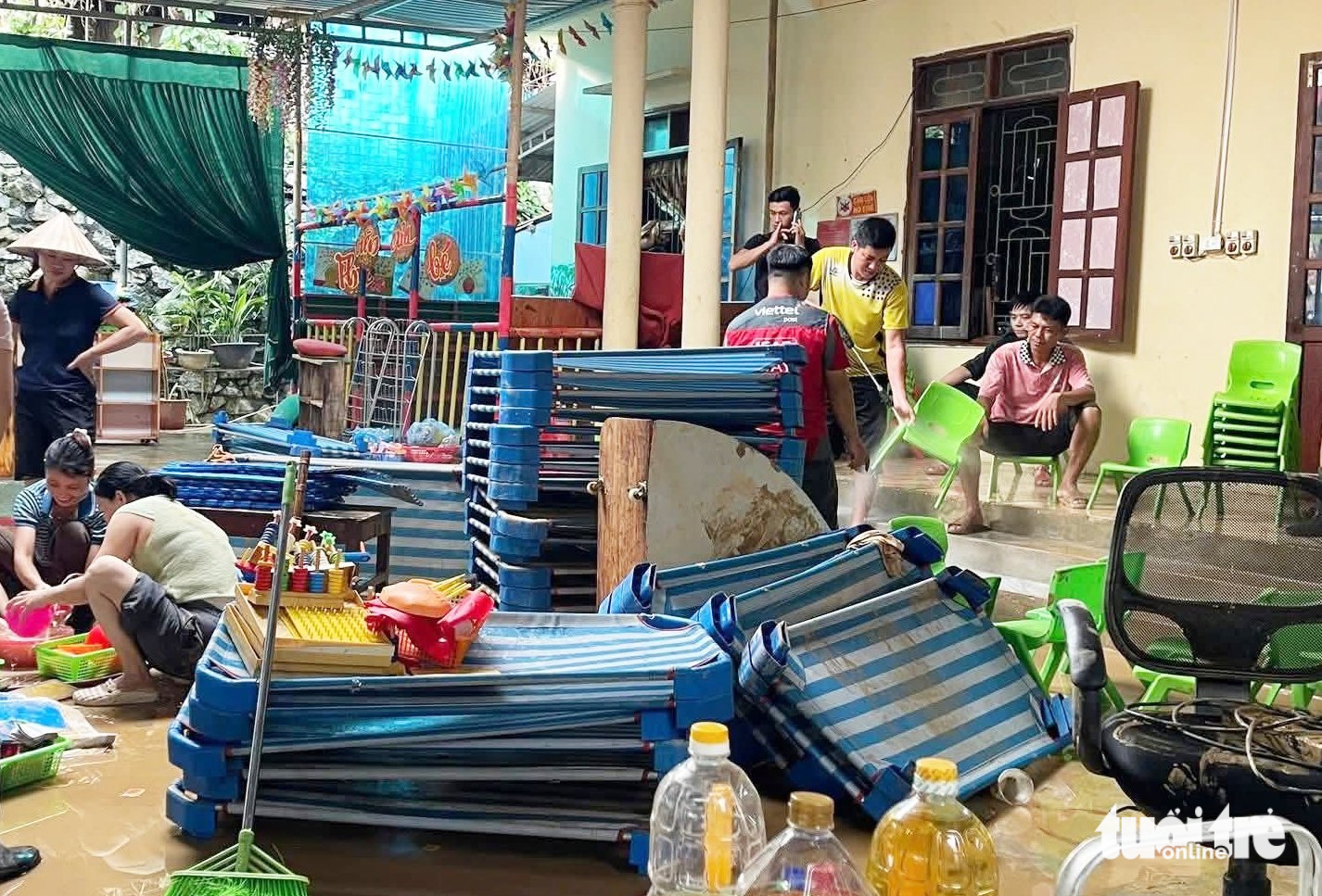 vượt lũ - Ảnh 4.