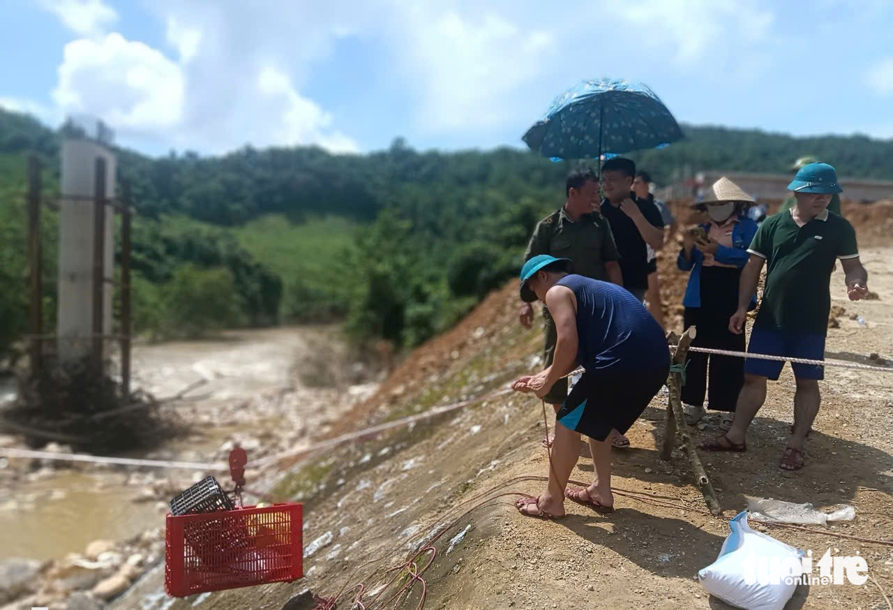 vượt lũ - Ảnh 10.