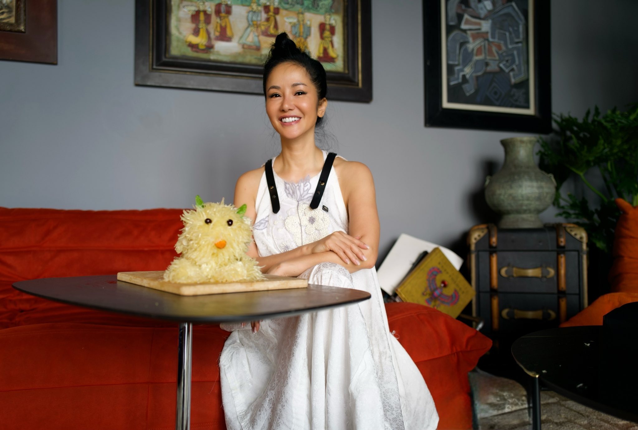 Hồng Nhung làm chó bưởi Trung thu, Tiểu Vy hóa chị Hằng nhưng giọng hát lạ lắm - Ảnh 1. Trung thu - Ảnh 1.