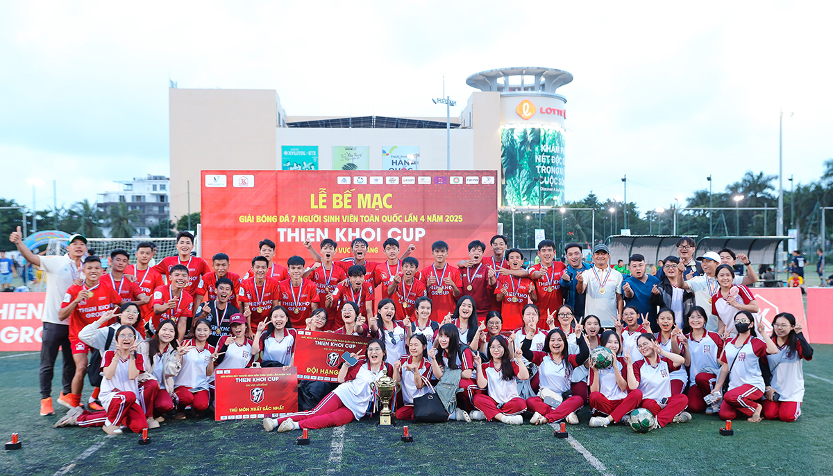Đội bóng đá Đại học Duy Tân vô địch SV7 Thiên Khôi Cup khu vực Đà Nẵng 2025 - Ảnh 4.