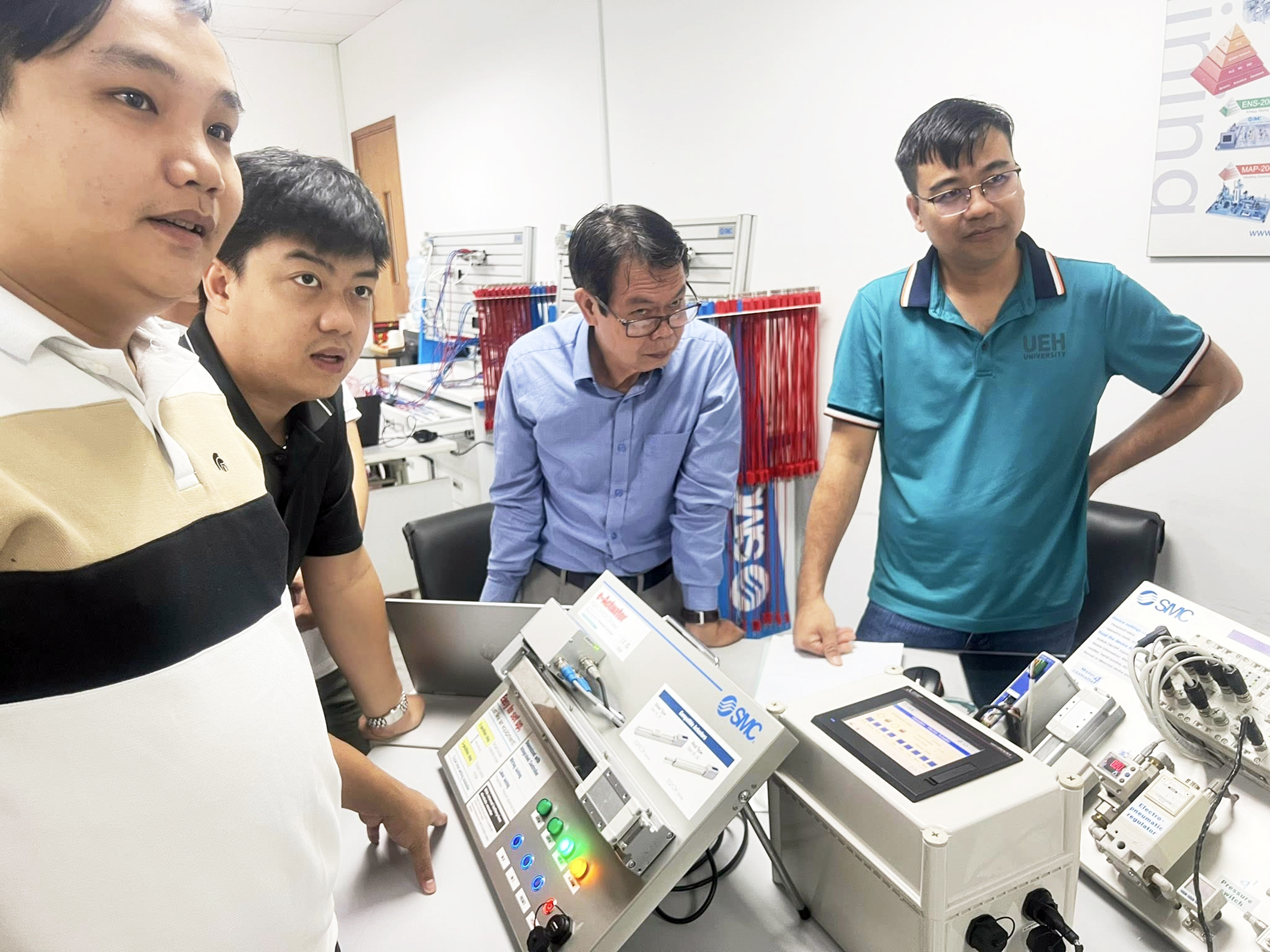 Đại học nghìn tỉ chi tiền ra sao? - Ảnh 1. đại học - Ảnh 1.