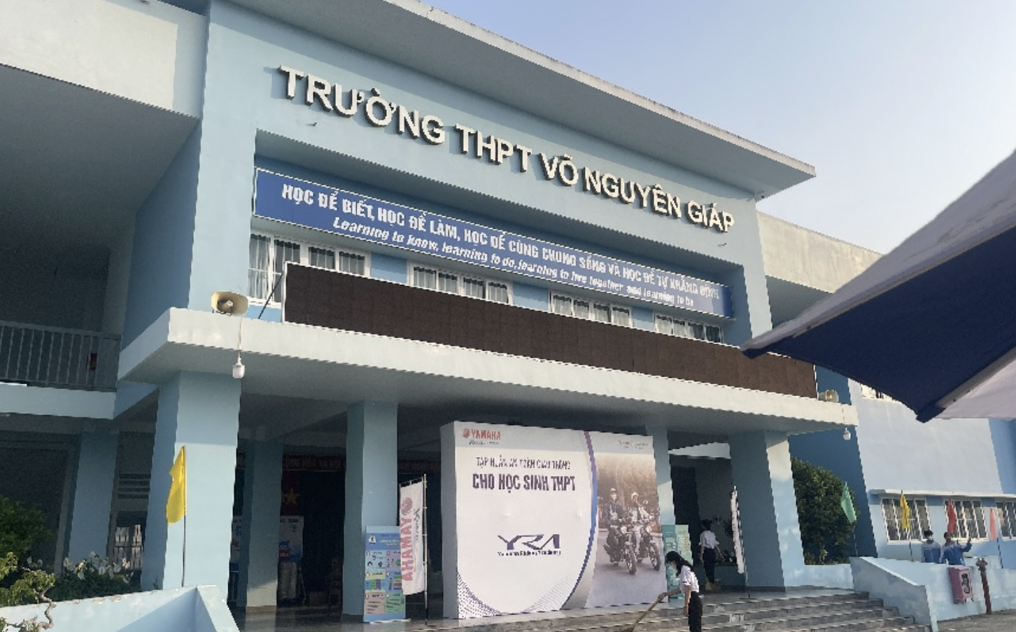 thầy giáo - Ảnh 1.