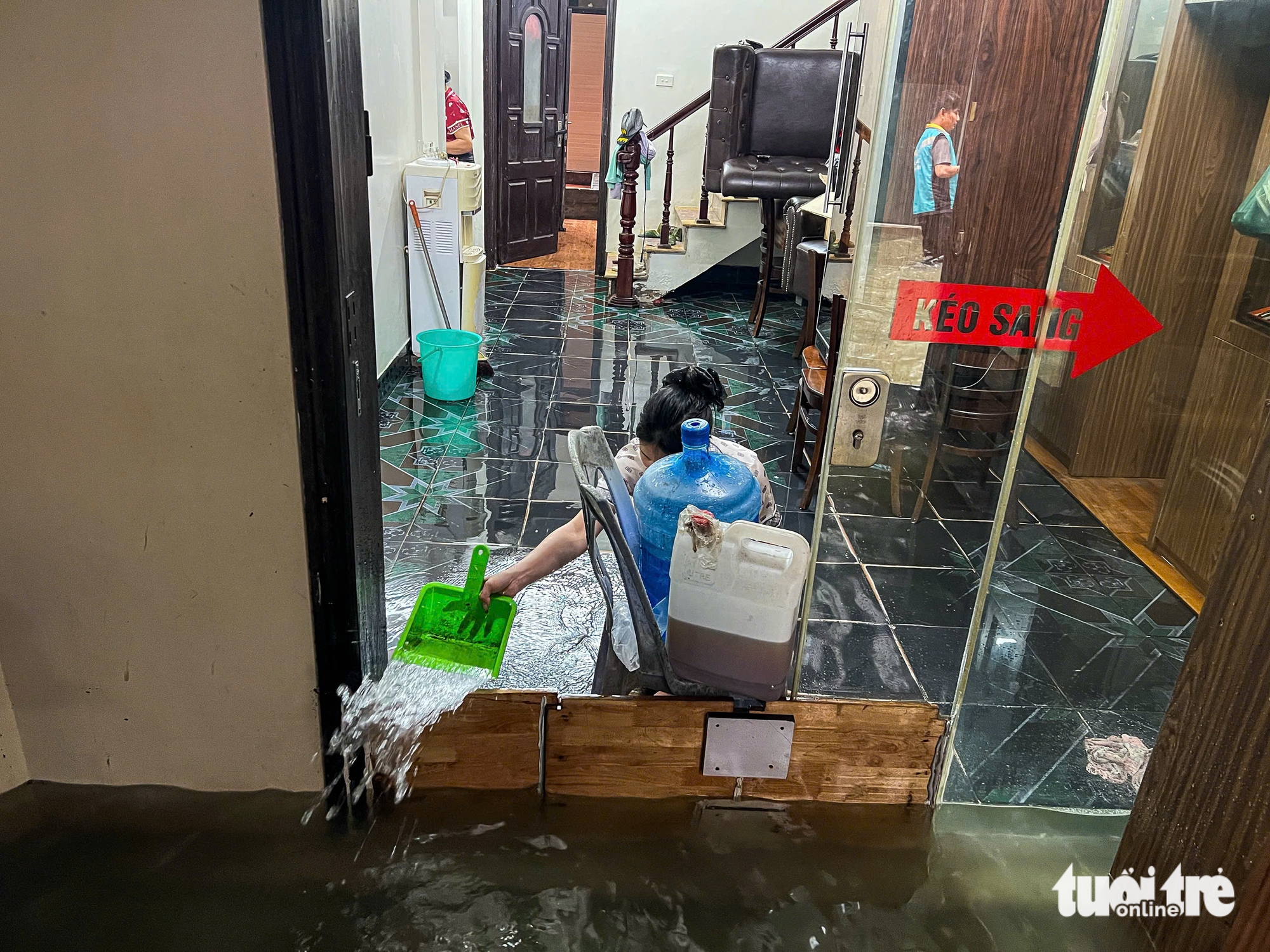 ngập sâu - Ảnh 13.