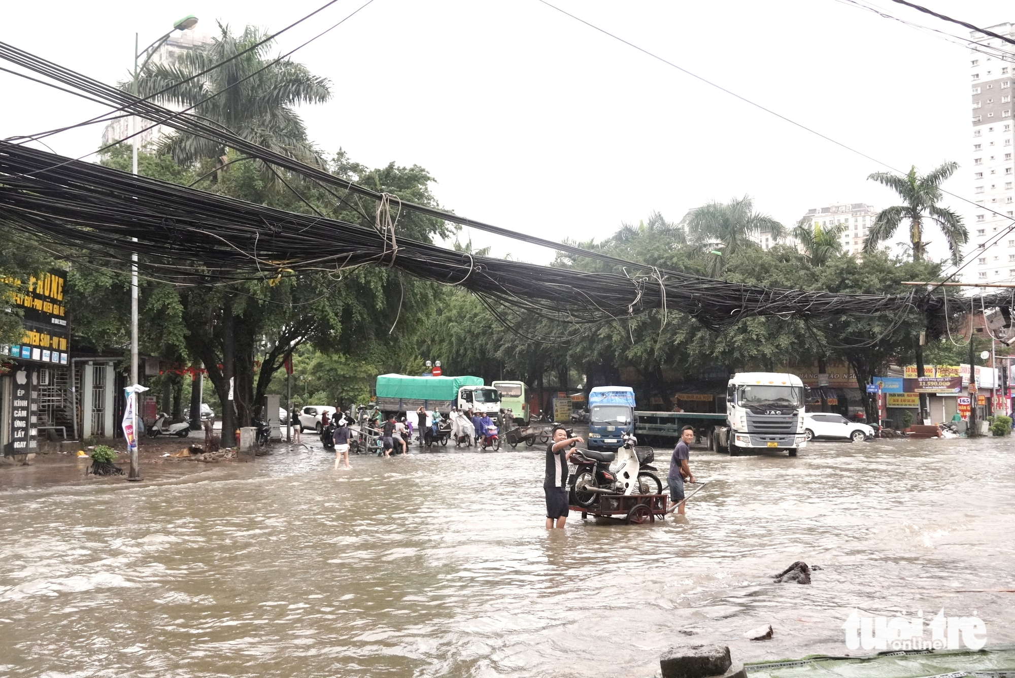 ngập sâu - Ảnh 4.