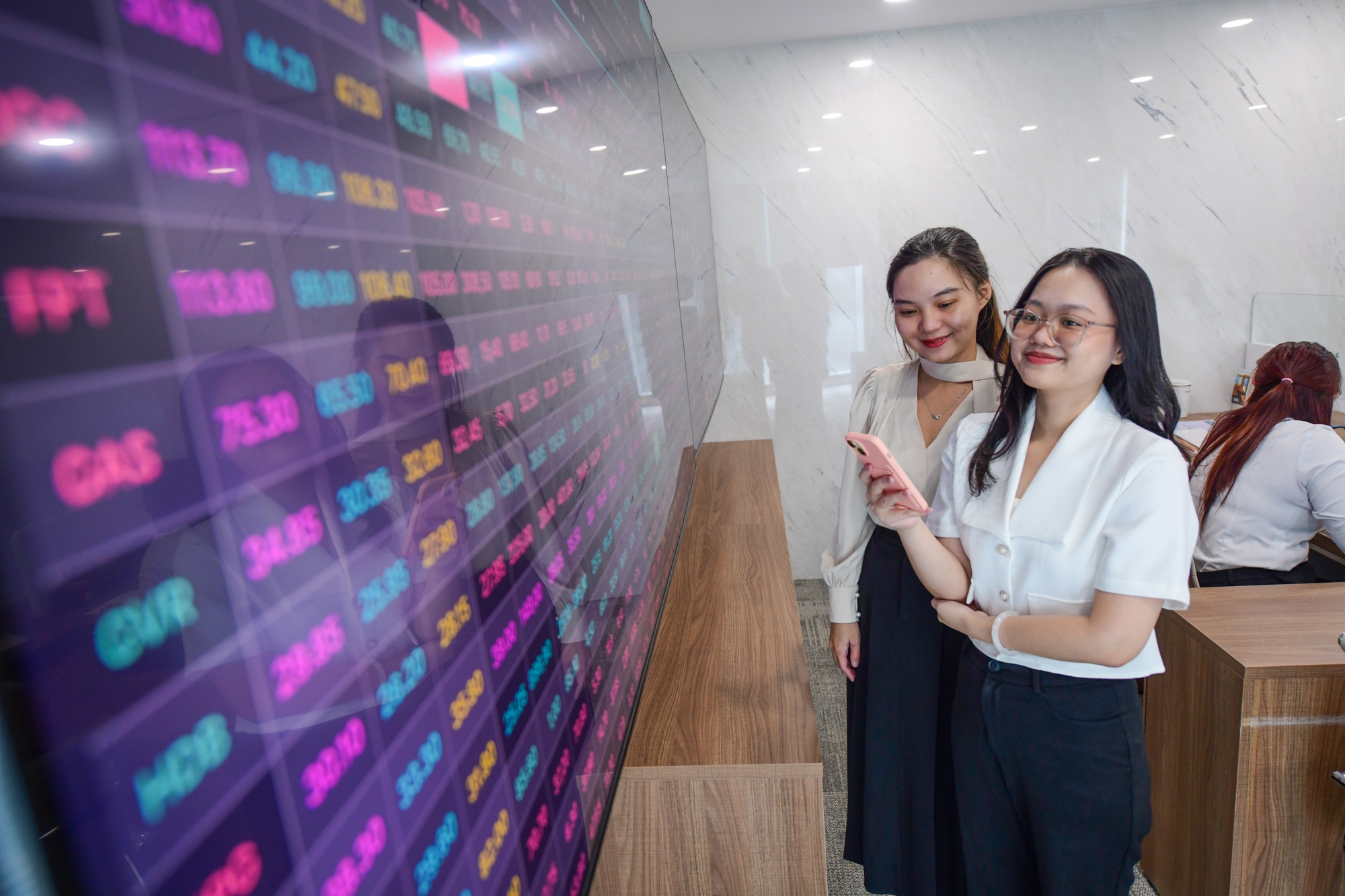 chứng khoán - Ảnh 1.