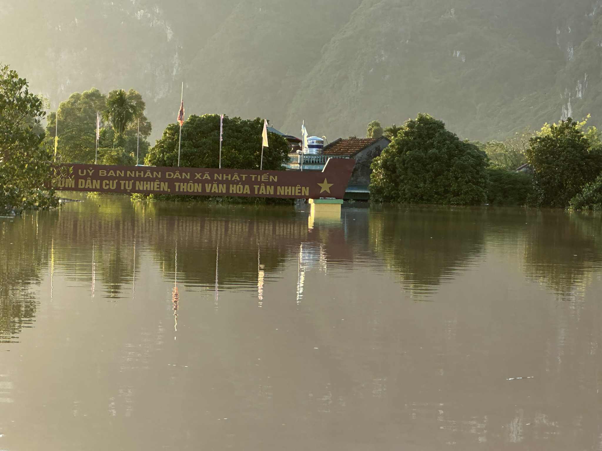 Ngập lụt - Ảnh 7.