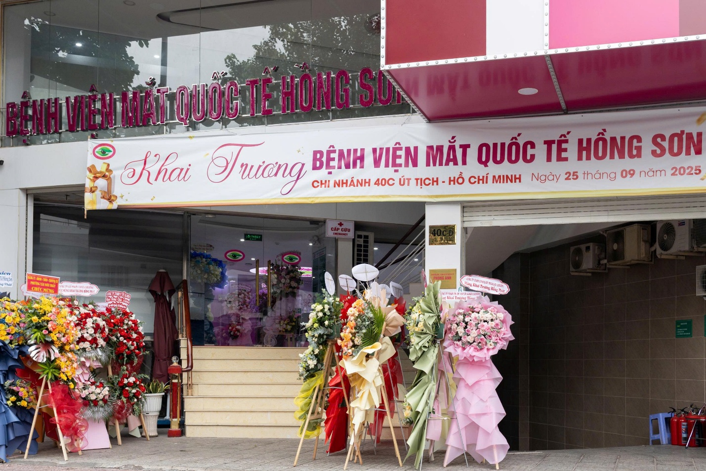 Bệnh viện Mắt quốc tế Hồng Sơn - Ảnh 2.