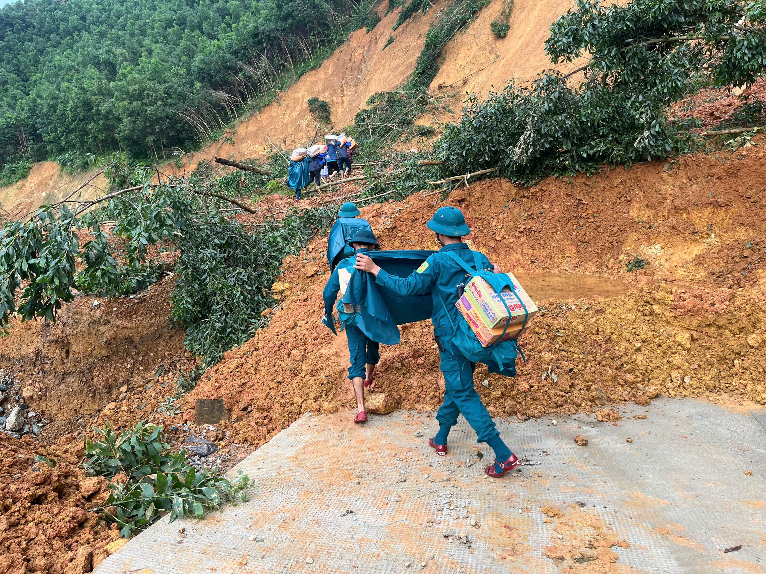 sạt lở - Ảnh 4.