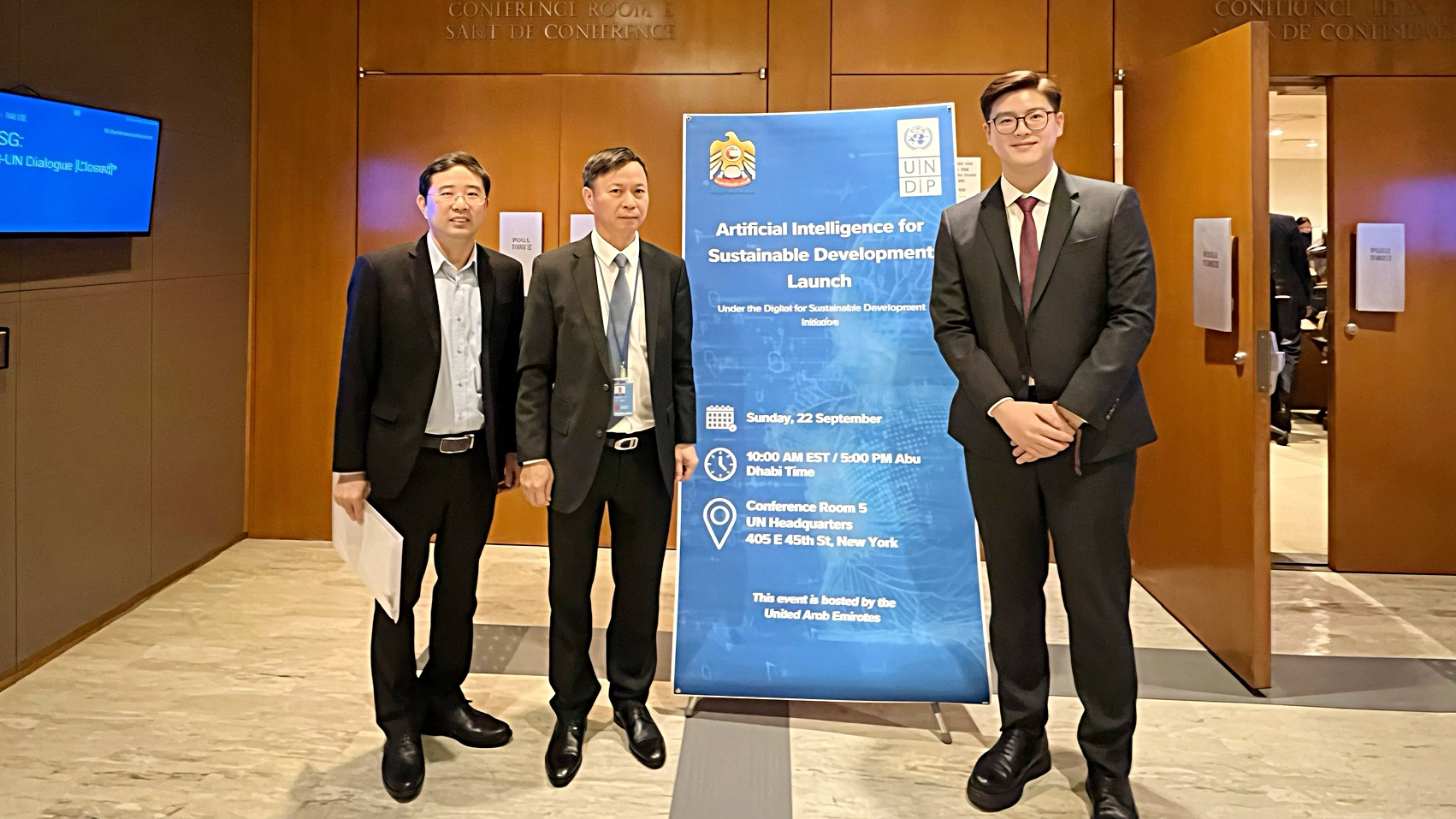 Sinh viên Việt tại đại học AI đầu tiên trên thế giới - Ảnh 2.