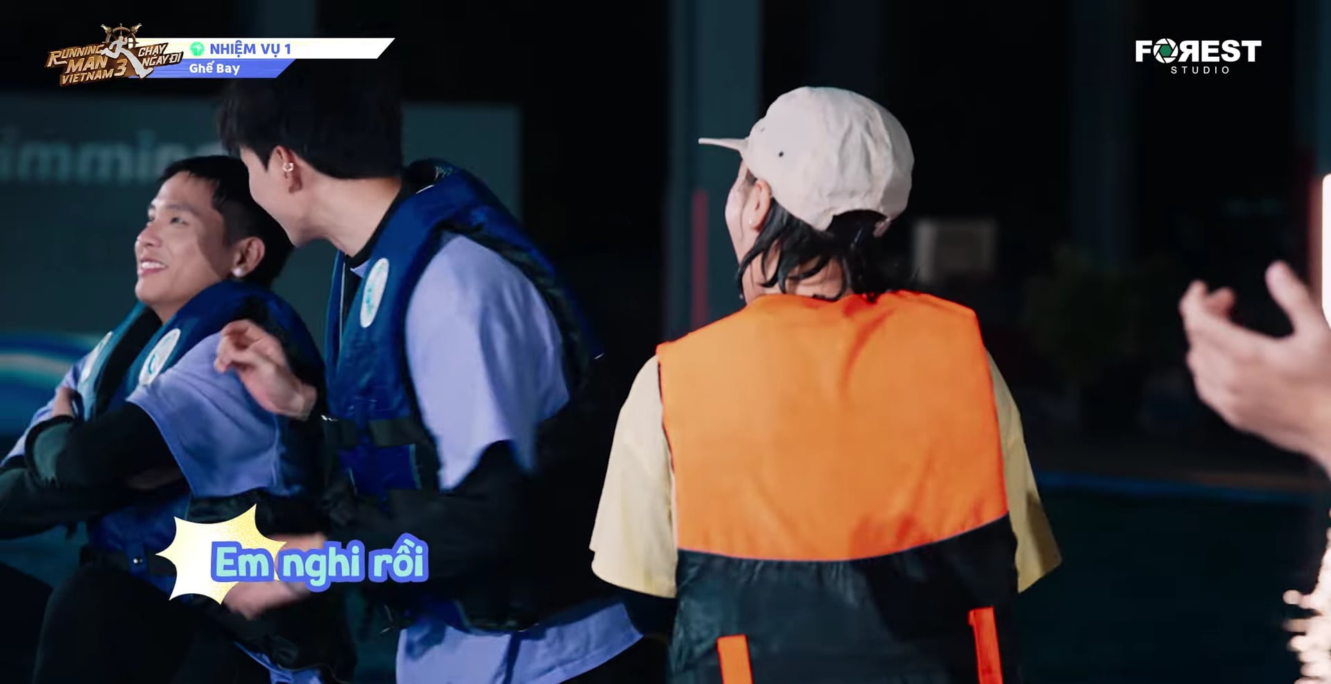 Running man tập 5: lộ diện 2 gián điệp mới, phá đám đội Hải nữ - Ảnh 8. Running Man tập 5: Diệu Nhi thả thính, Anh Tú Atus ngại đỏ mặt - Ảnh 7.