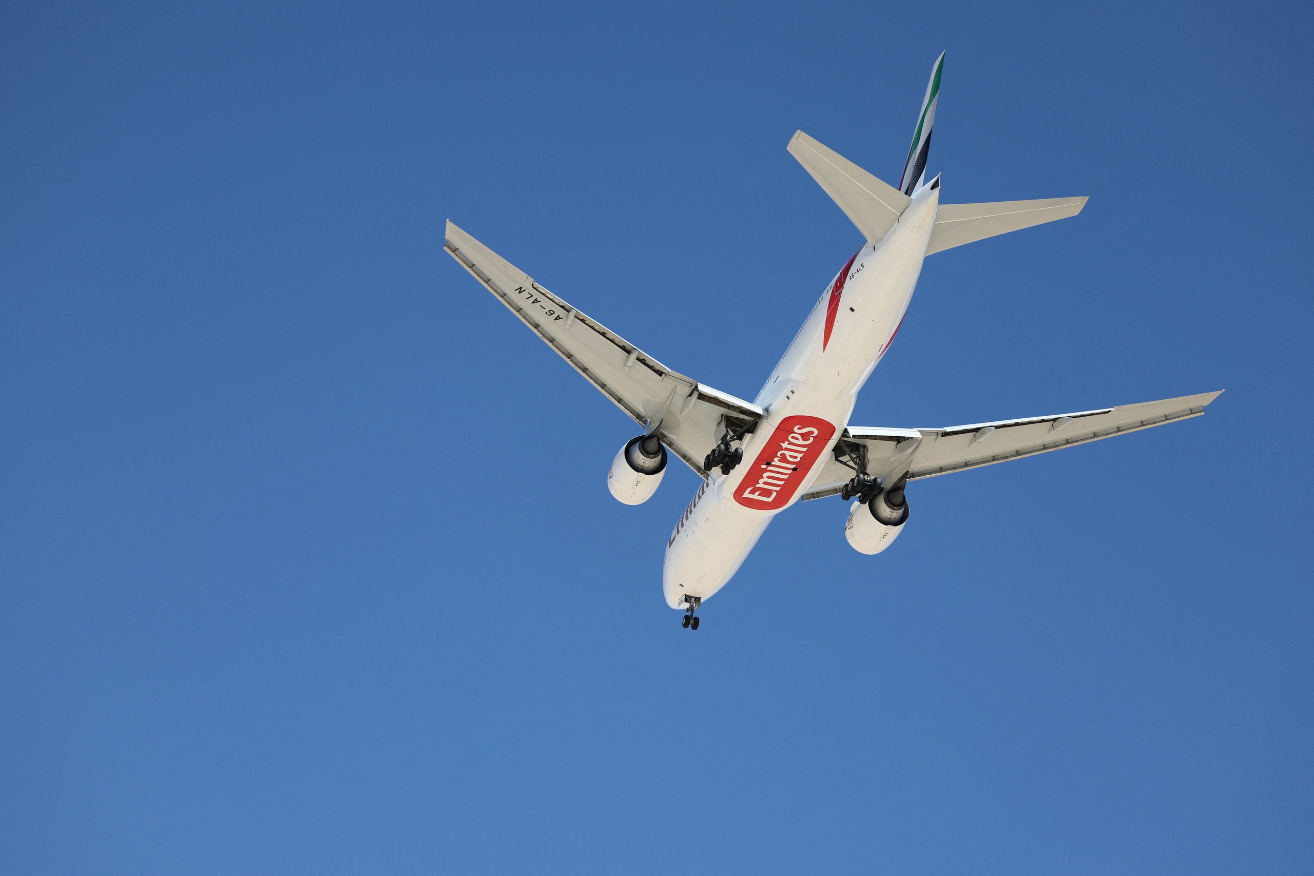 Biến đổi khí hậu làm máy bay rung lắc, hãng bay dùng AI dự đoán nhiễu động - Ảnh 1.