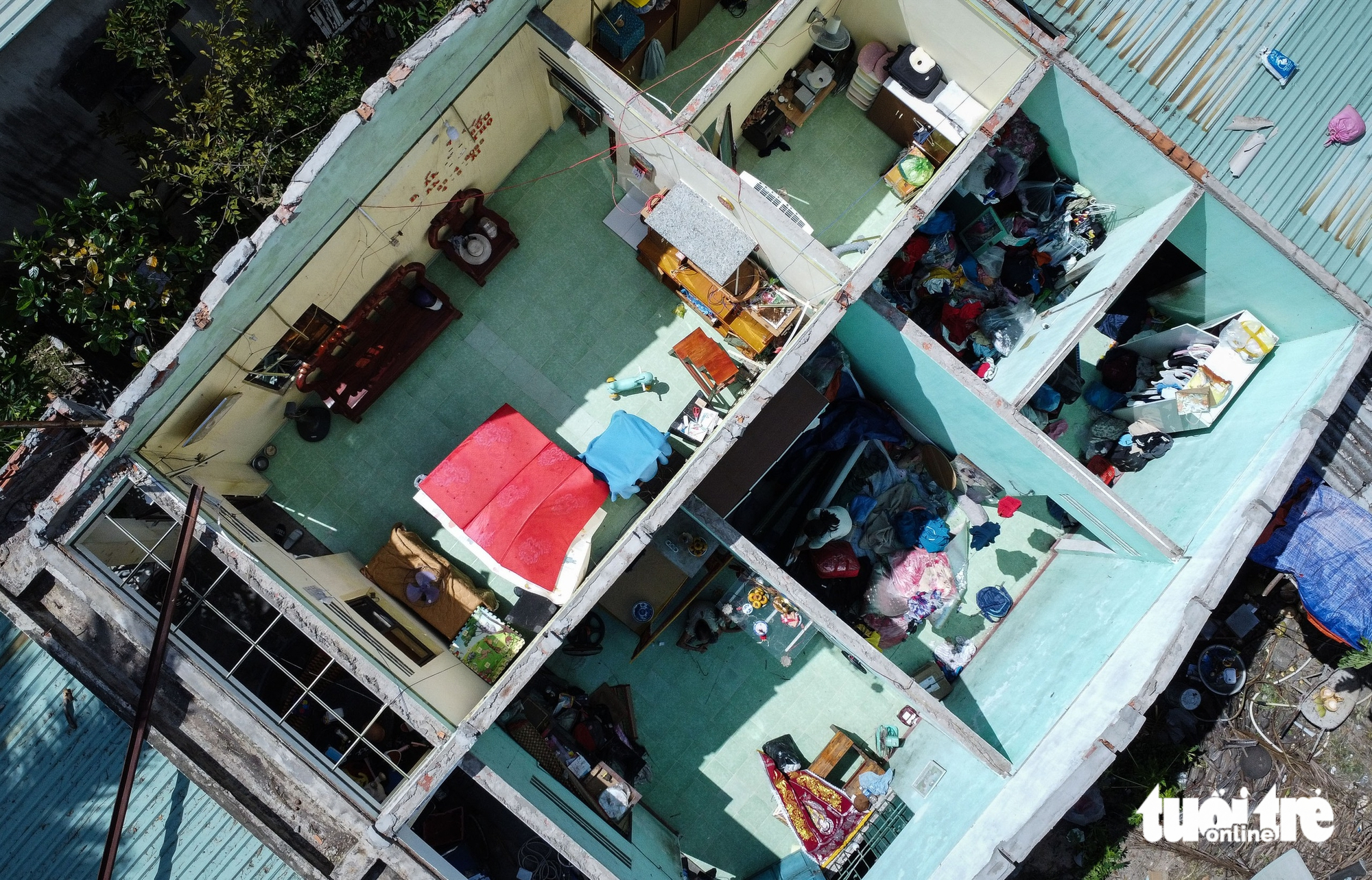 Leprosy village in south-central Vietnam devastated by storm Kalmaegi - Ảnh 2.