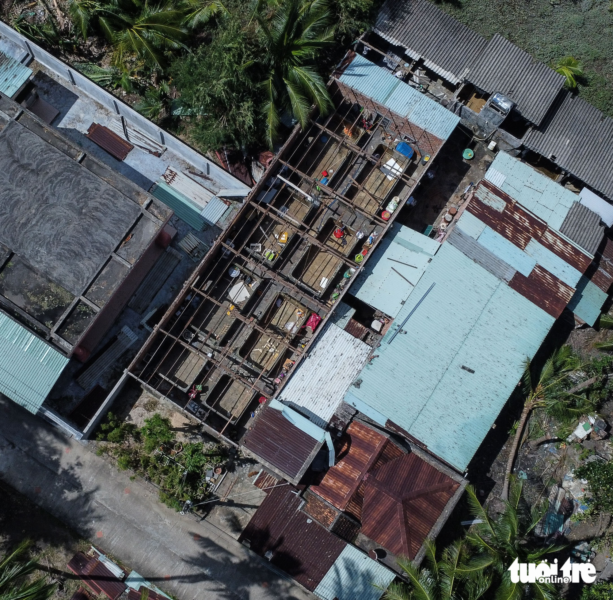 Leprosy village in south-central Vietnam devastated by storm Kalmaegi - Ảnh 4.