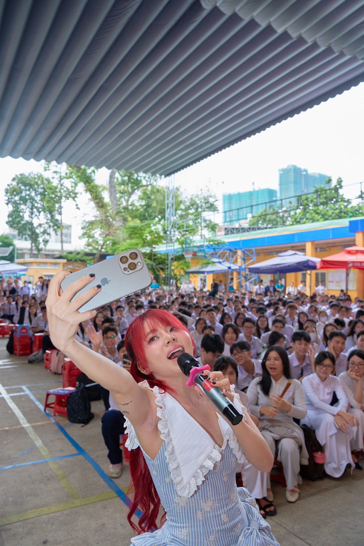 Ngô Lan Hương lần đầu tiết lộ tình yêu tuổi học trò cùng teen Trường THPT Ten Lơ Man- Ảnh 4.