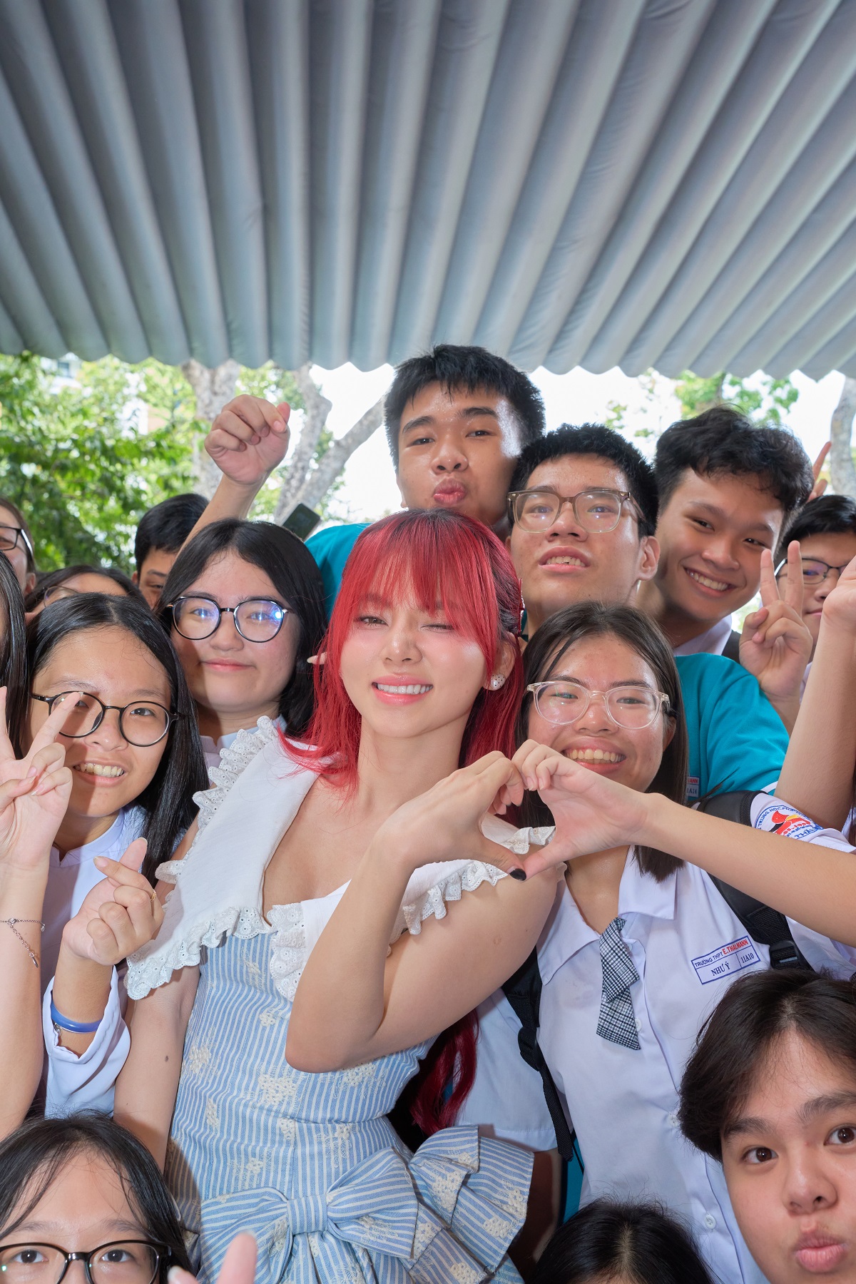 Ngô Lan Hương lần đầu tiết lộ tình yêu tuổi học trò cùng teen Trường THPT Ten Lơ Man- Ảnh 3.