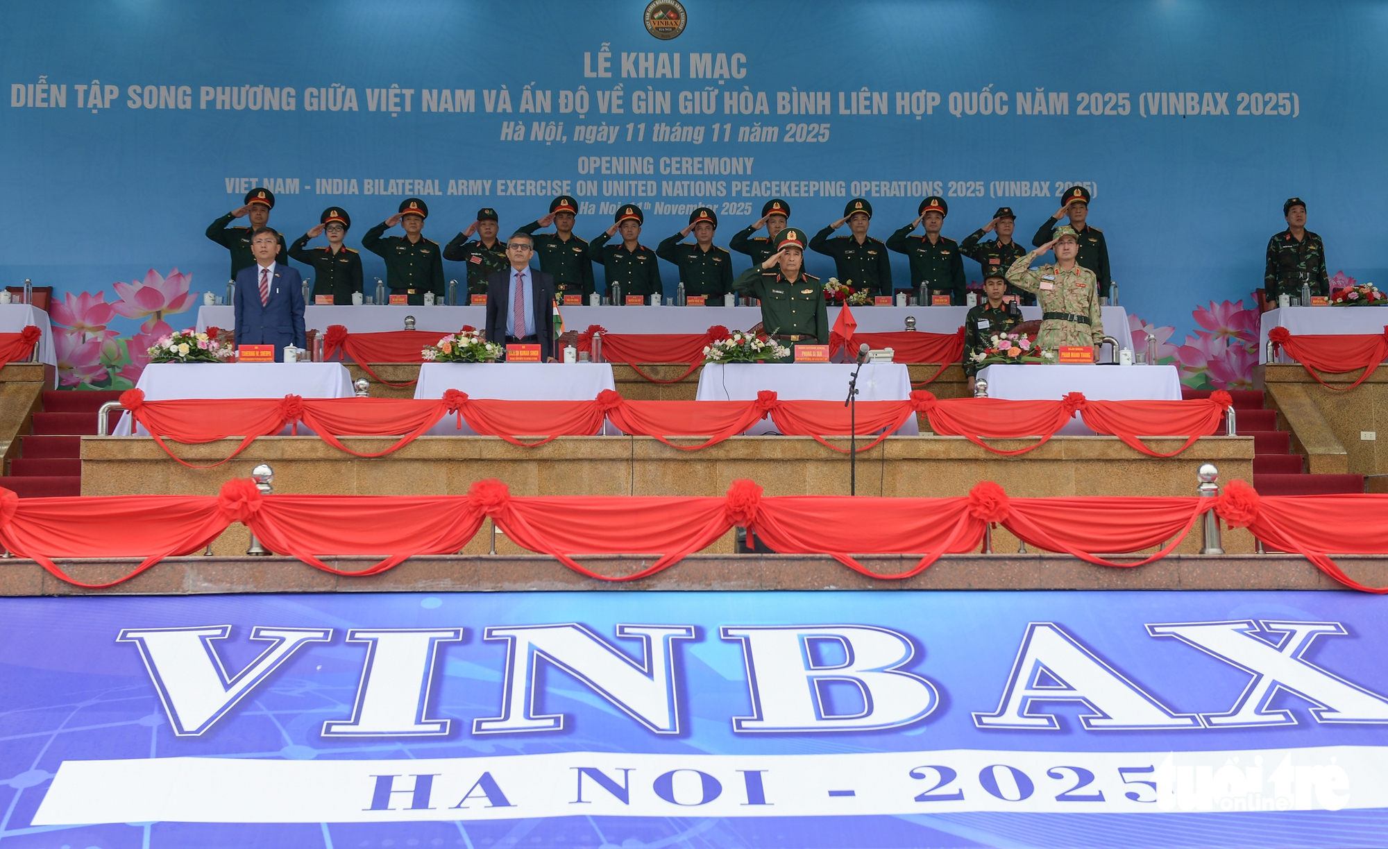 Vietnam, India launch 2025 joint UN peacekeeping exercise- Ảnh 1.