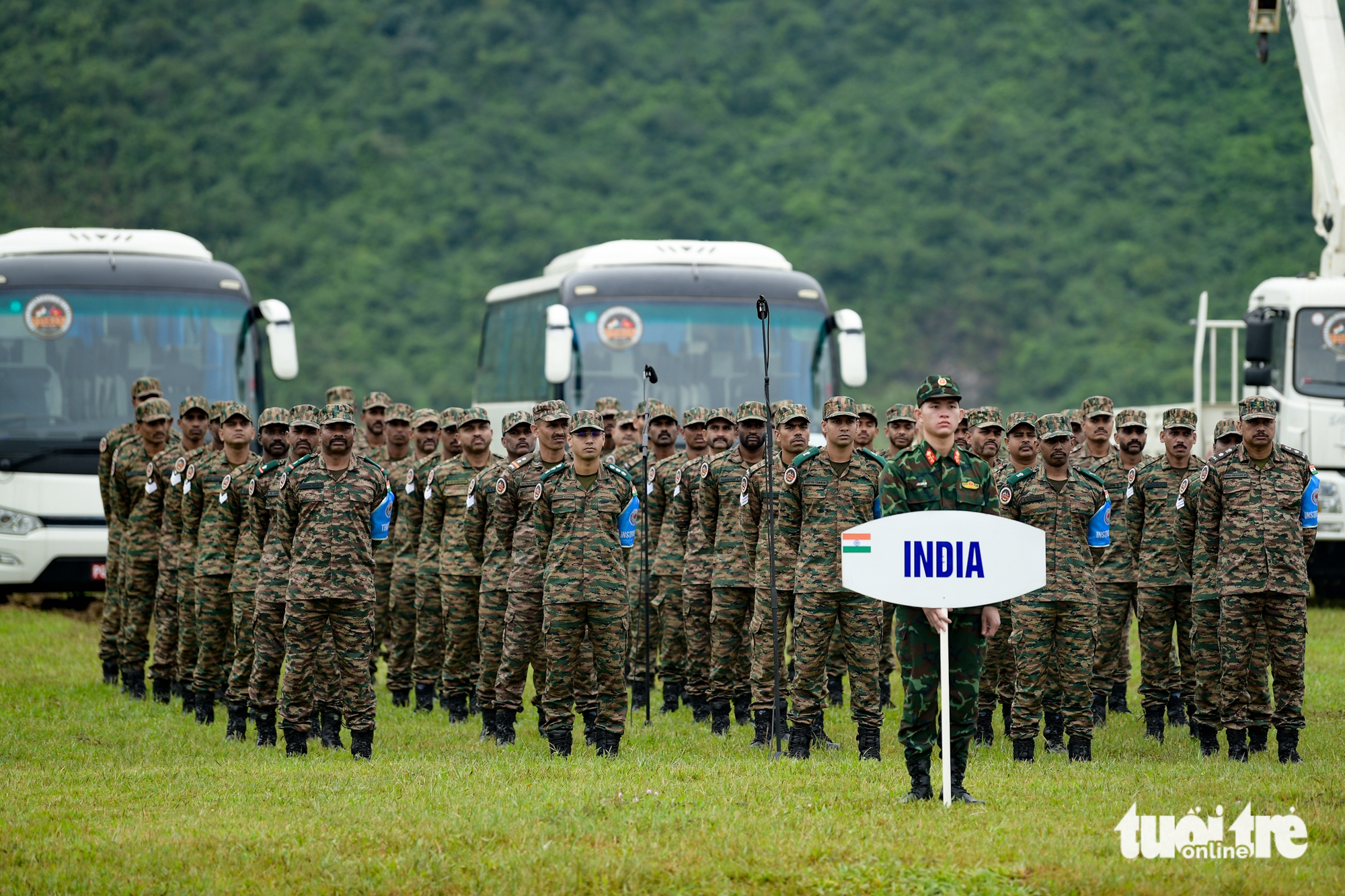 Vietnam, India launch 2025 joint UN peacekeeping exercise- Ảnh 6.