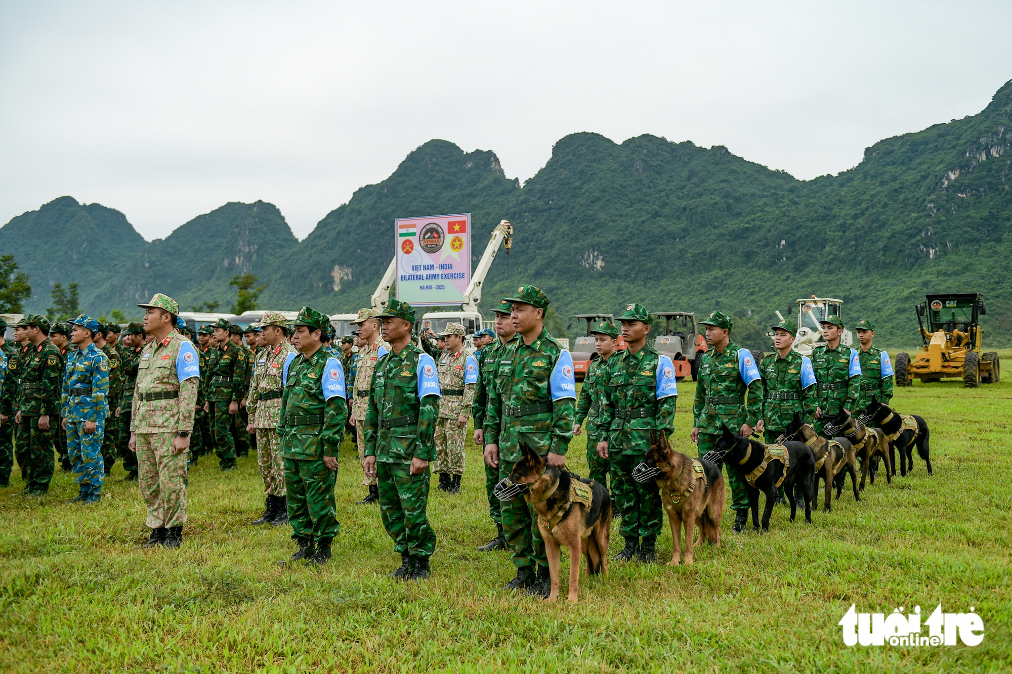 Vietnam, India launch 2025 joint UN peacekeeping exercise- Ảnh 7.