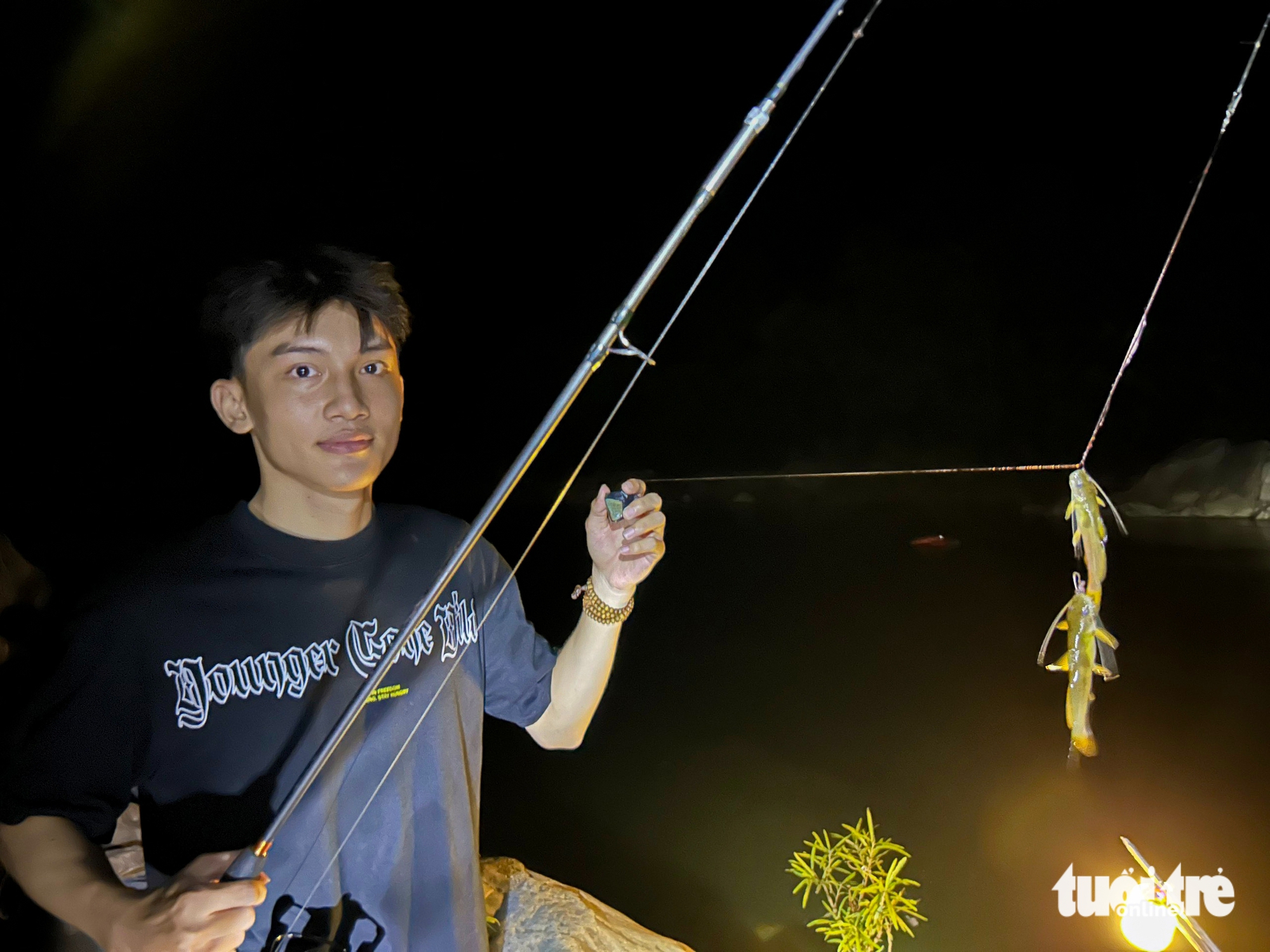 Câu cá suối bằng rọ: Kéo một lần gần chục con cá - Ảnh 10.