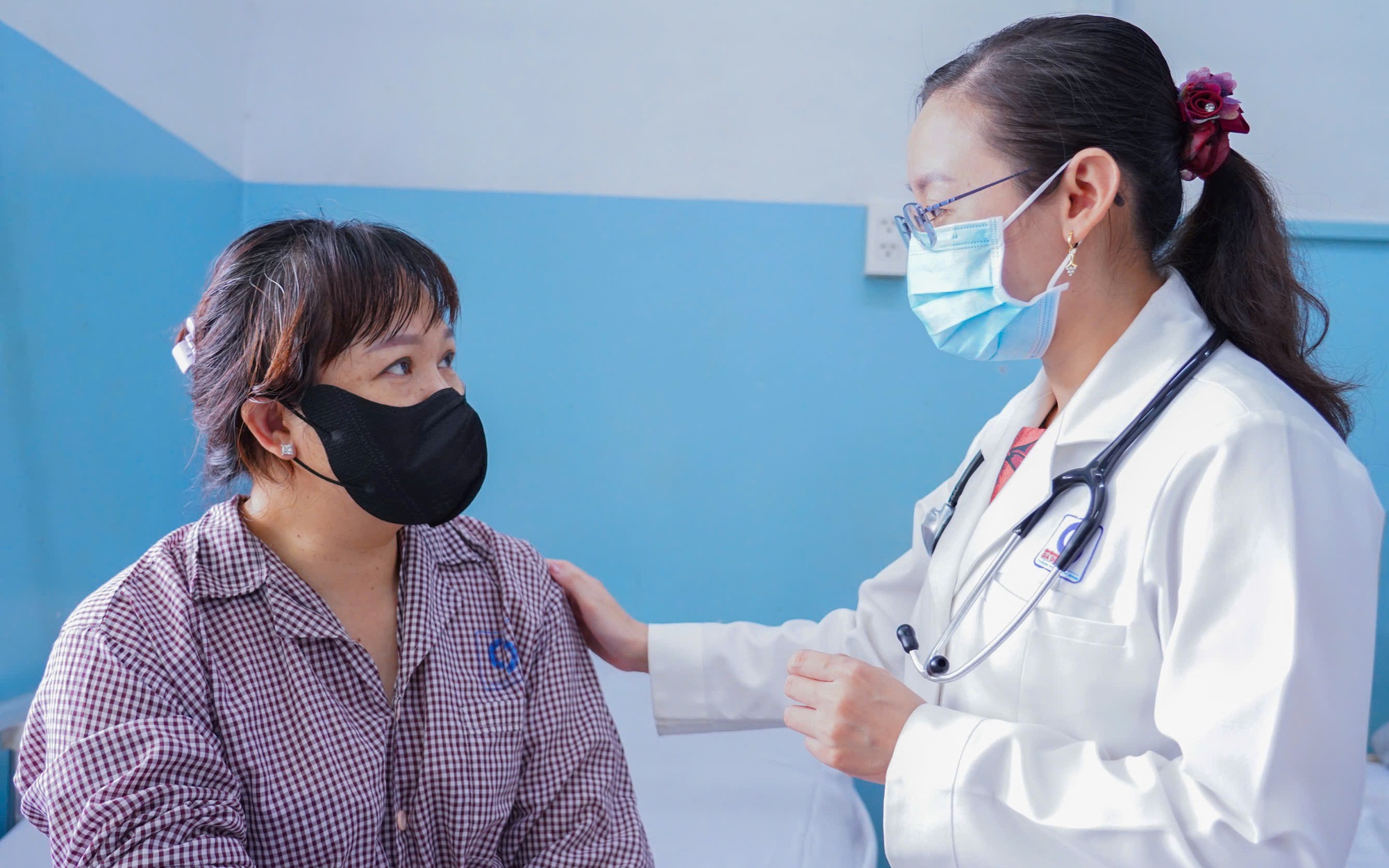 Vietnam’s beloved ‘banh mi’ under scrutiny after latest mass food poisoning - Ảnh 3.