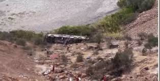 37 dead after bus plunges into ravine in southern Peru- Ảnh 1.