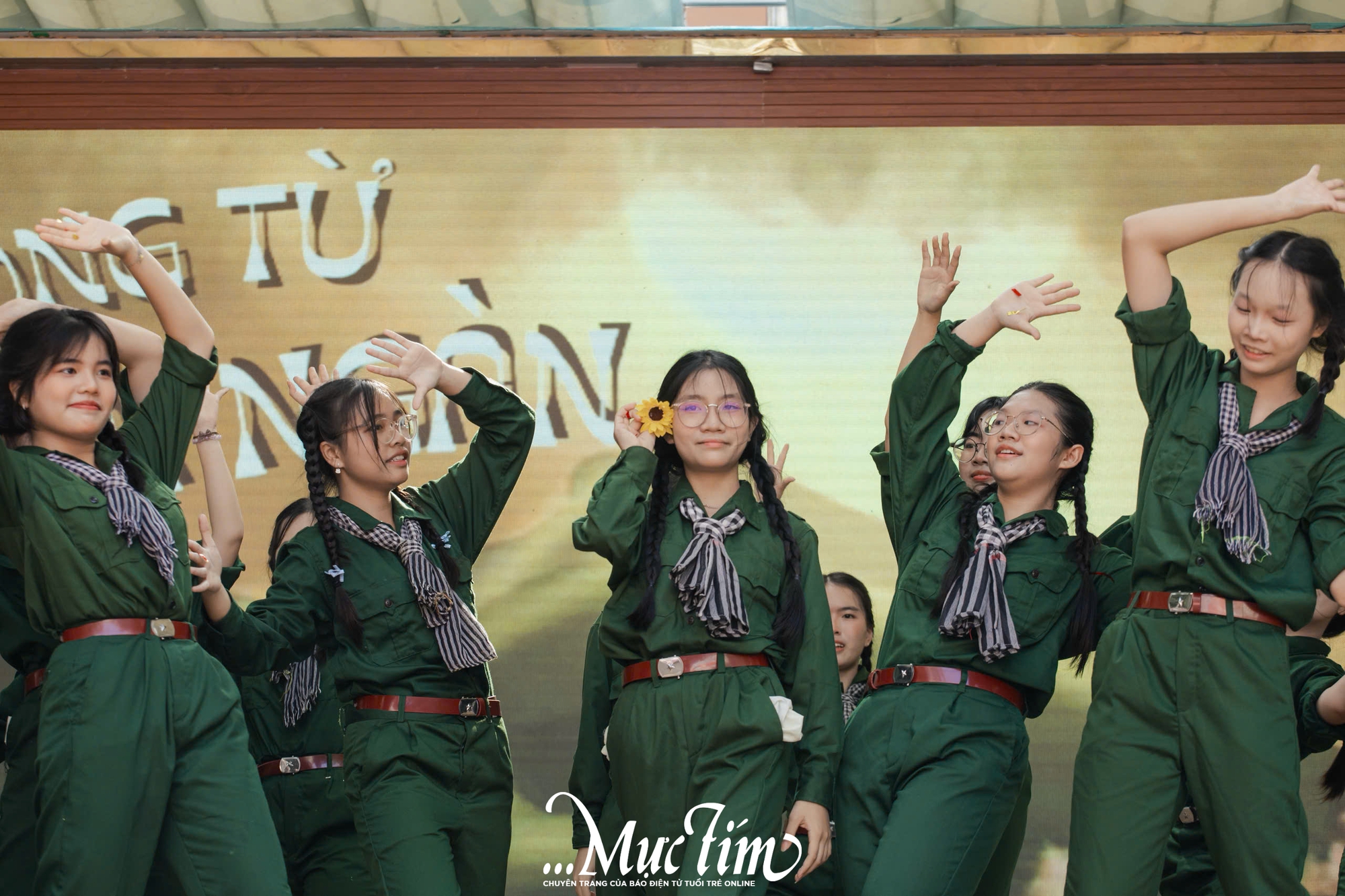 Teen Trường THPT Nguyễn Hữu Huân kể chuyện văn hóa, lịch sử tại văn nghệ tri ân - Ảnh 21.