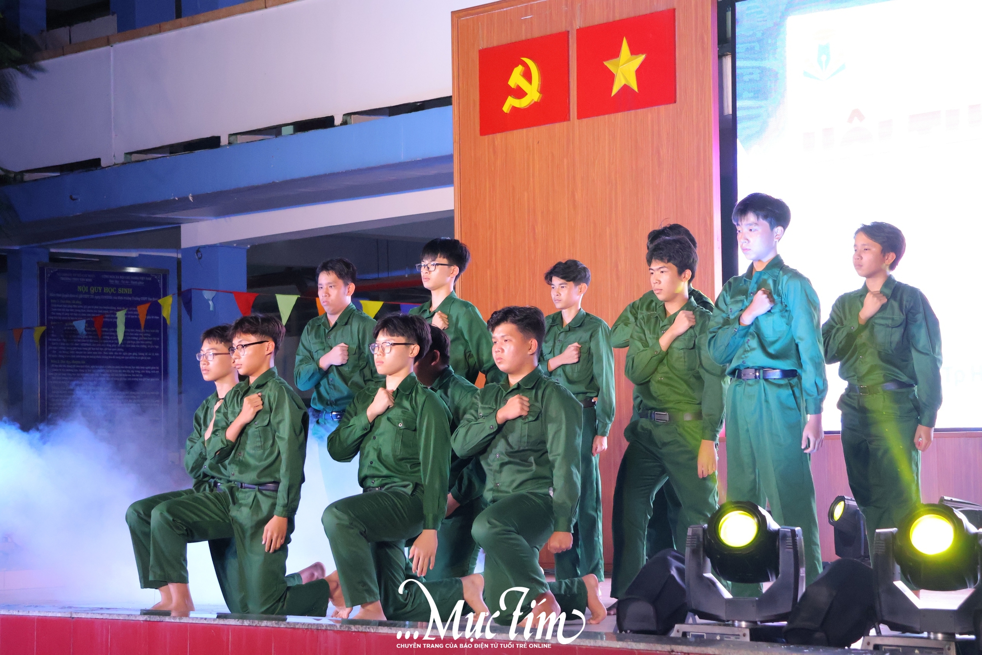 Concert chào mừng 20-11 mãn nhãn của học trò Trường THPT Tân Bình- Ảnh 10.