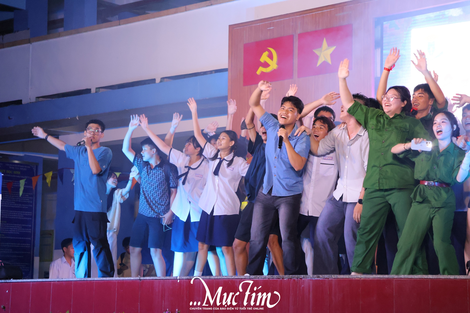 Concert chào mừng 20-11 mãn nhãn của học trò Trường THPT Tân Bình- Ảnh 15.