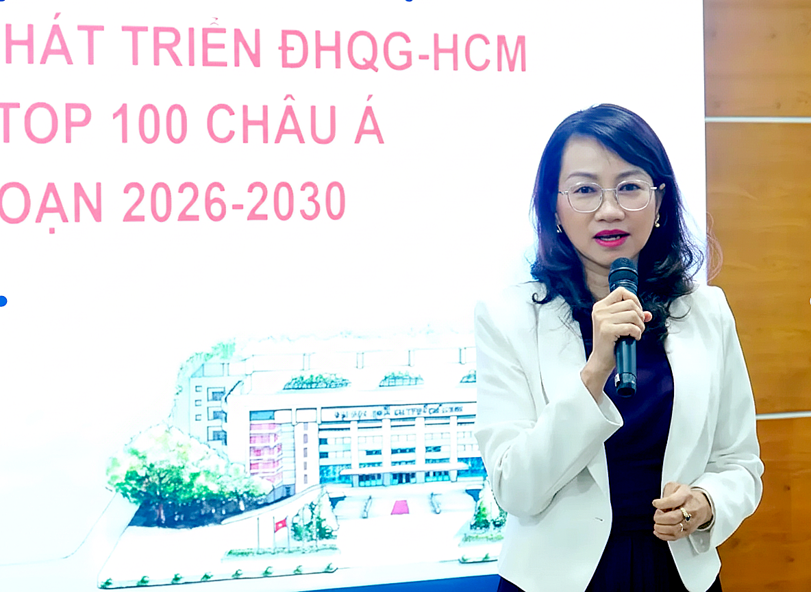 ĐH Quốc gia TP.HCM nới chuẩn ngoại ngữ, tăng học bổng, mở lớp linh hoạt thu hút học viên sau đại học - Ảnh 1.