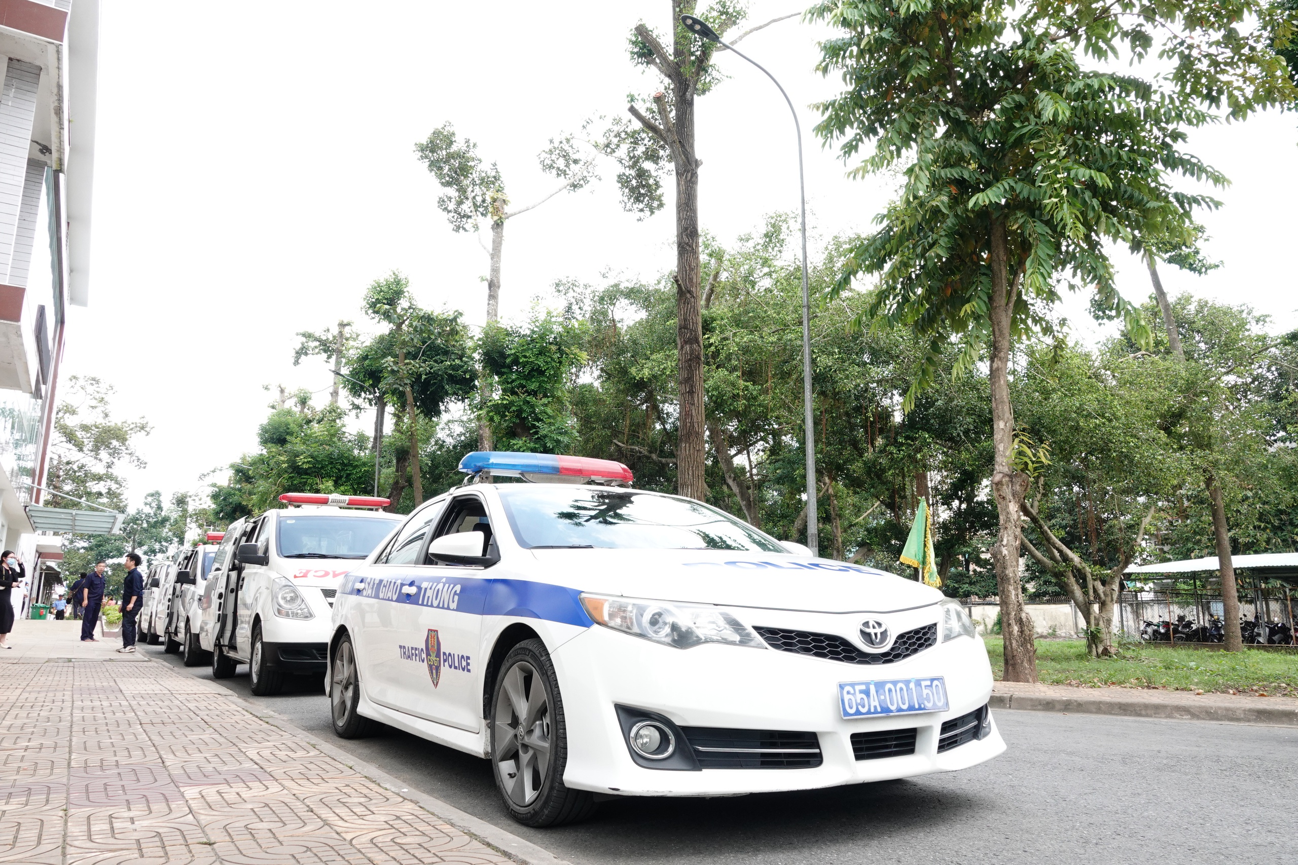 Bệnh viện Đa khoa trung ương Cần Thơ ghép thận từ người hiến chết não - Ảnh 3.