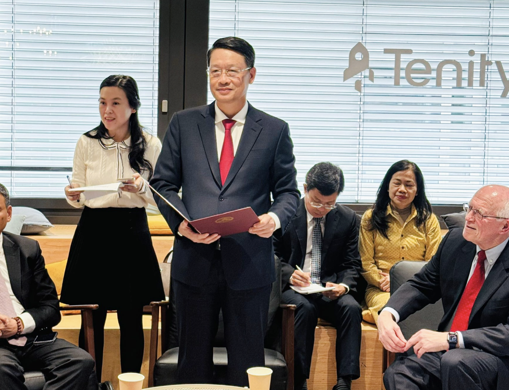 Đà Nẵng tới các nước mời gọi nhân tài quốc tế về làm việc, đãi ngộ cao - Ảnh 1.