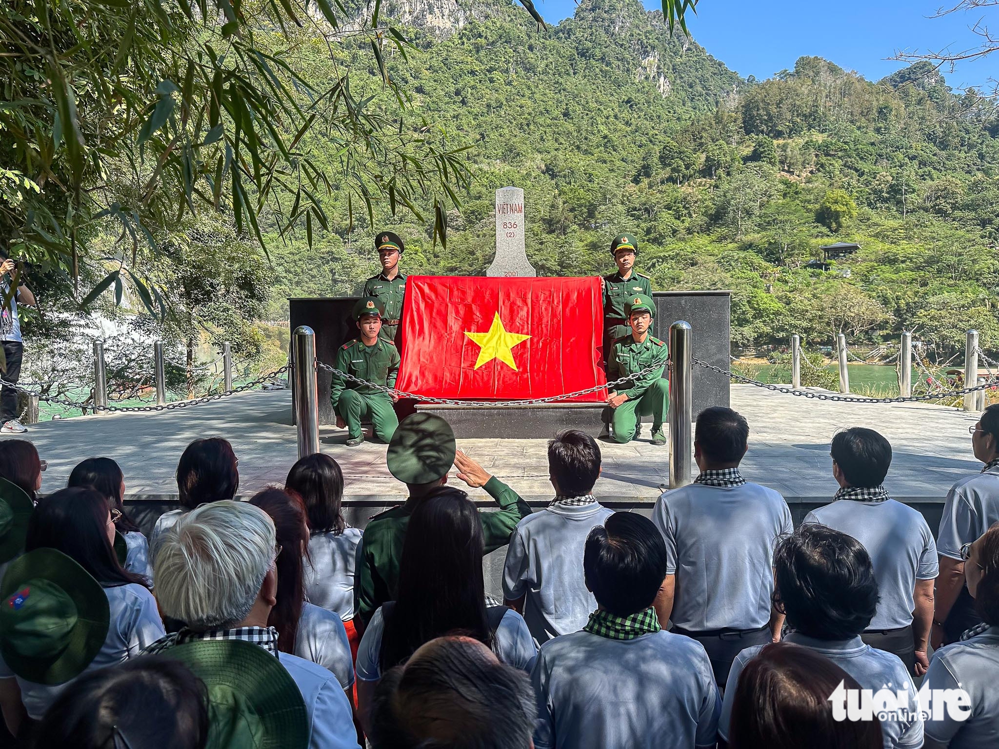 Đoàn tuyên giáo, báo chí TP.HCM thăm, tặng quà chiến sĩ biên phòng và người dân biên giới Cao Bằng - Ảnh 3.