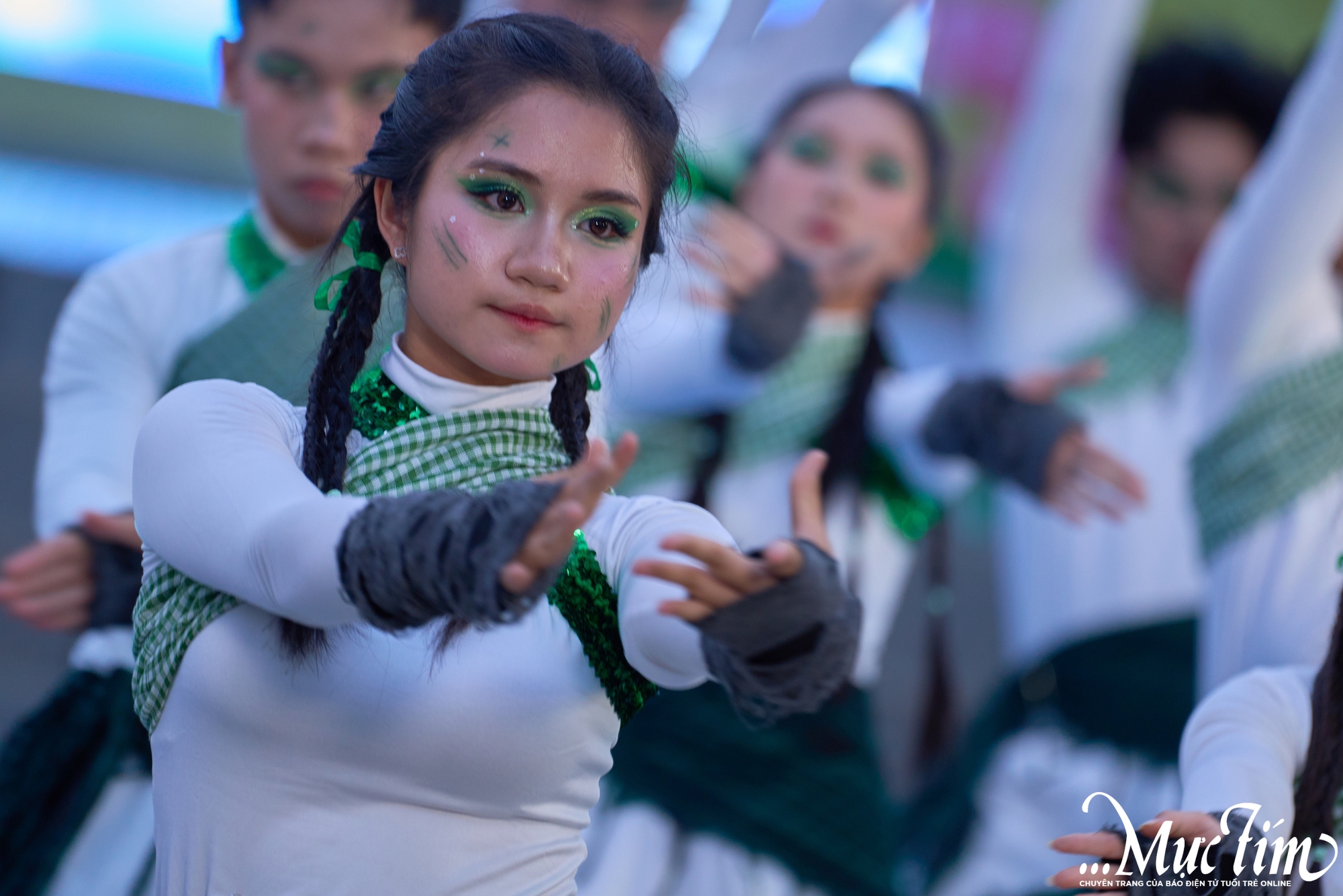 Teen THPT Hiệp Bình bùng nổ tại chung kết flashmob chào mừng 20-11- Ảnh 11.