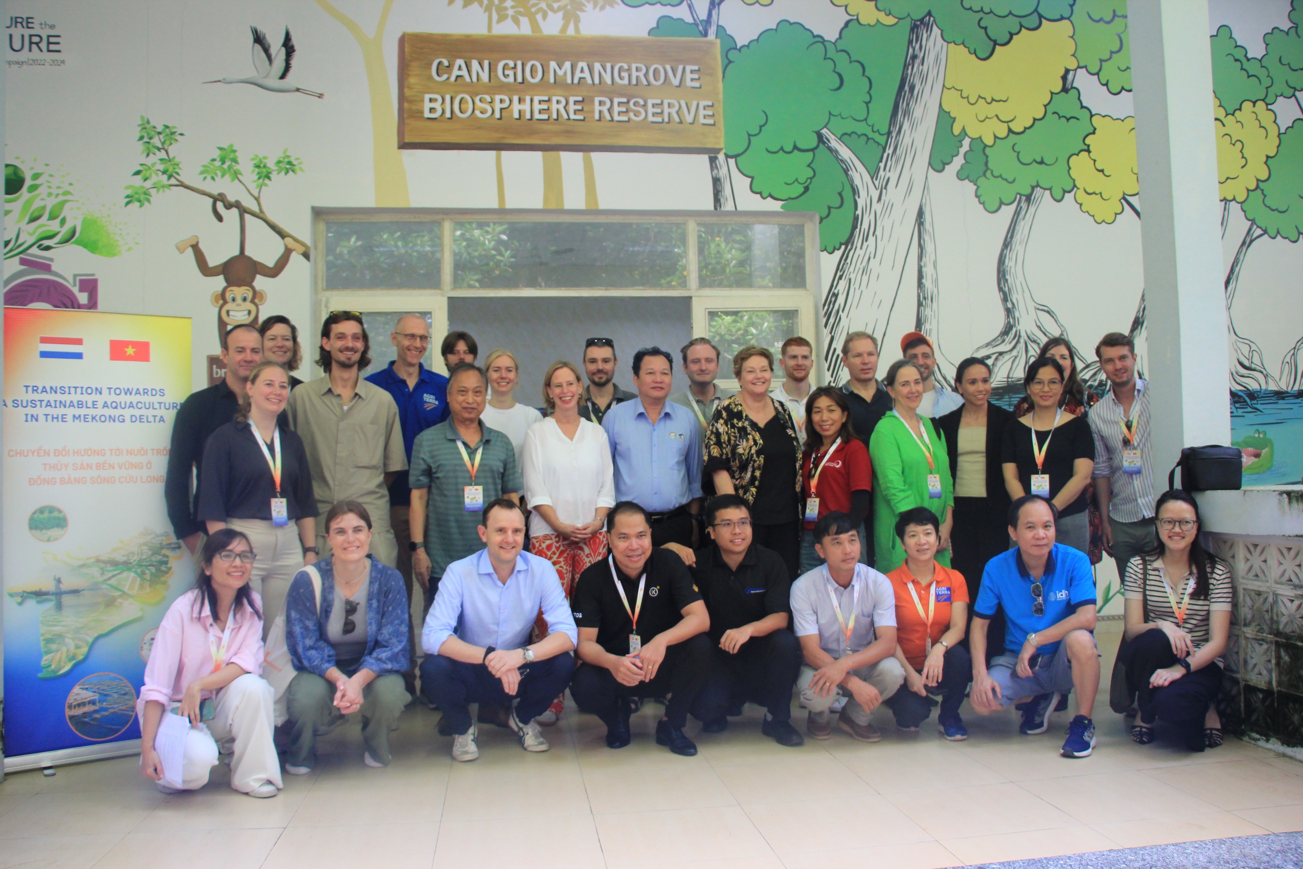 Dutch, Vietnamese aquaculture experts visit Can Gio Mangrove Biosphere Reserve - Ảnh 1.