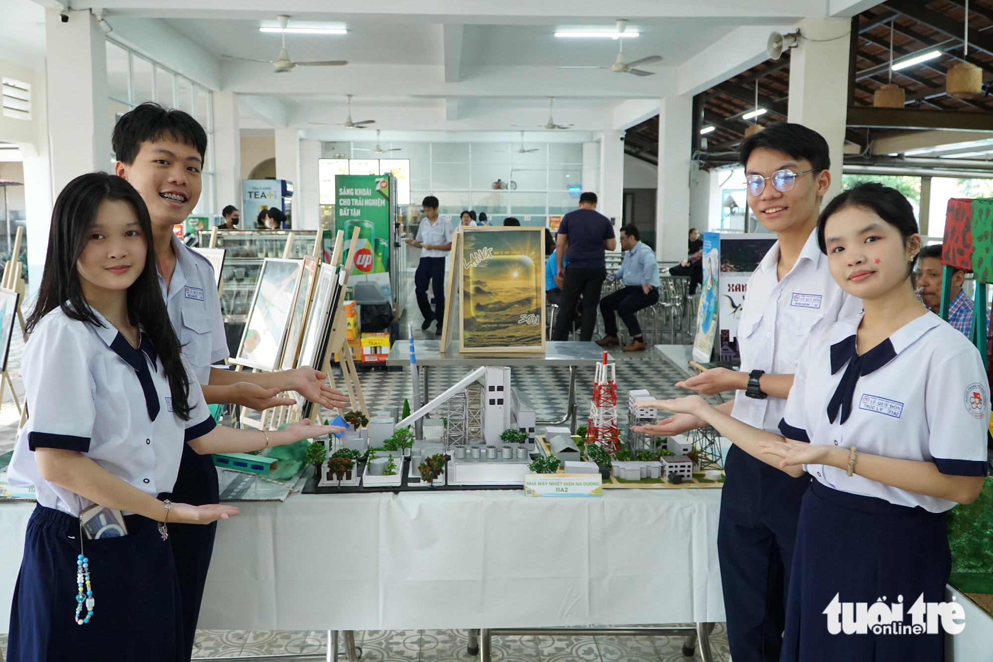 Khám quá nơi địa đầu Tổ quốc qua học tập liên môn- Ảnh 4. Khám phá nơi địa đầu Tổ quốc qua học tập liên môn - Ảnh 4.