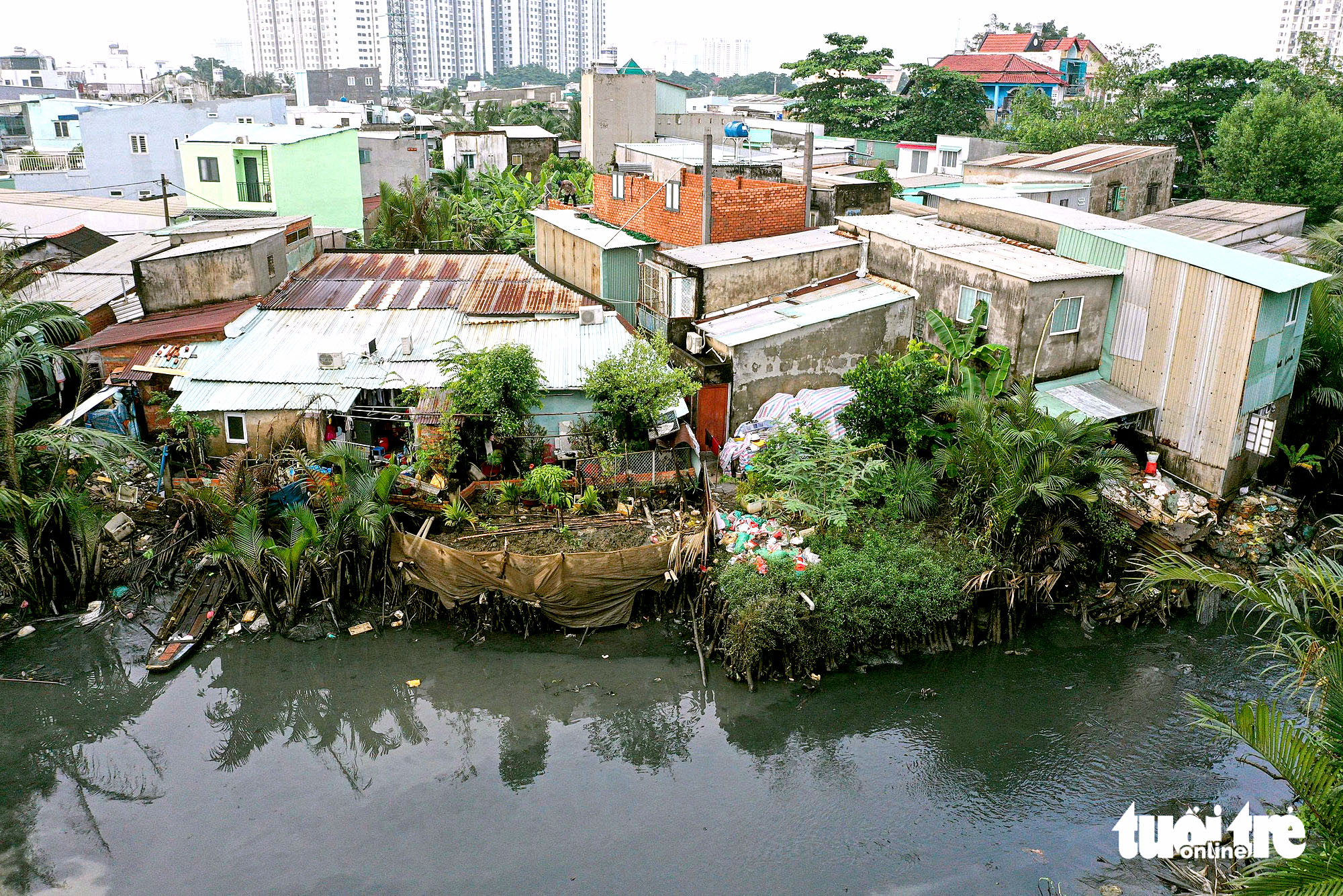 Dân ven rạch Bà Lớn, Ông Bé than khổ, người có nhà phải thuê trọ vì ngại nước dâng - Ảnh 1.