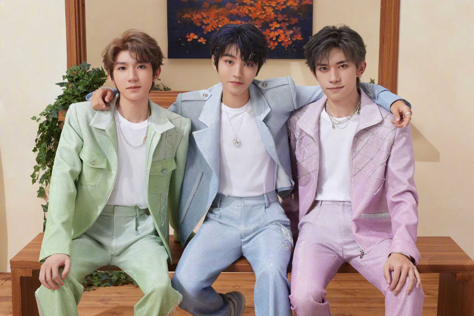 Dịch Dương Thiên Tỉ thắng lớn với phim Tôi nho nhỏ, trở thành 'Ảnh đế' trẻ tuổi nhất giải Kim Kê - Ảnh 2.