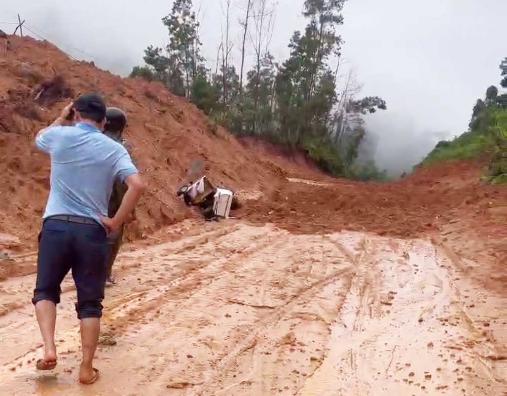 sạt lở - Ảnh 2.