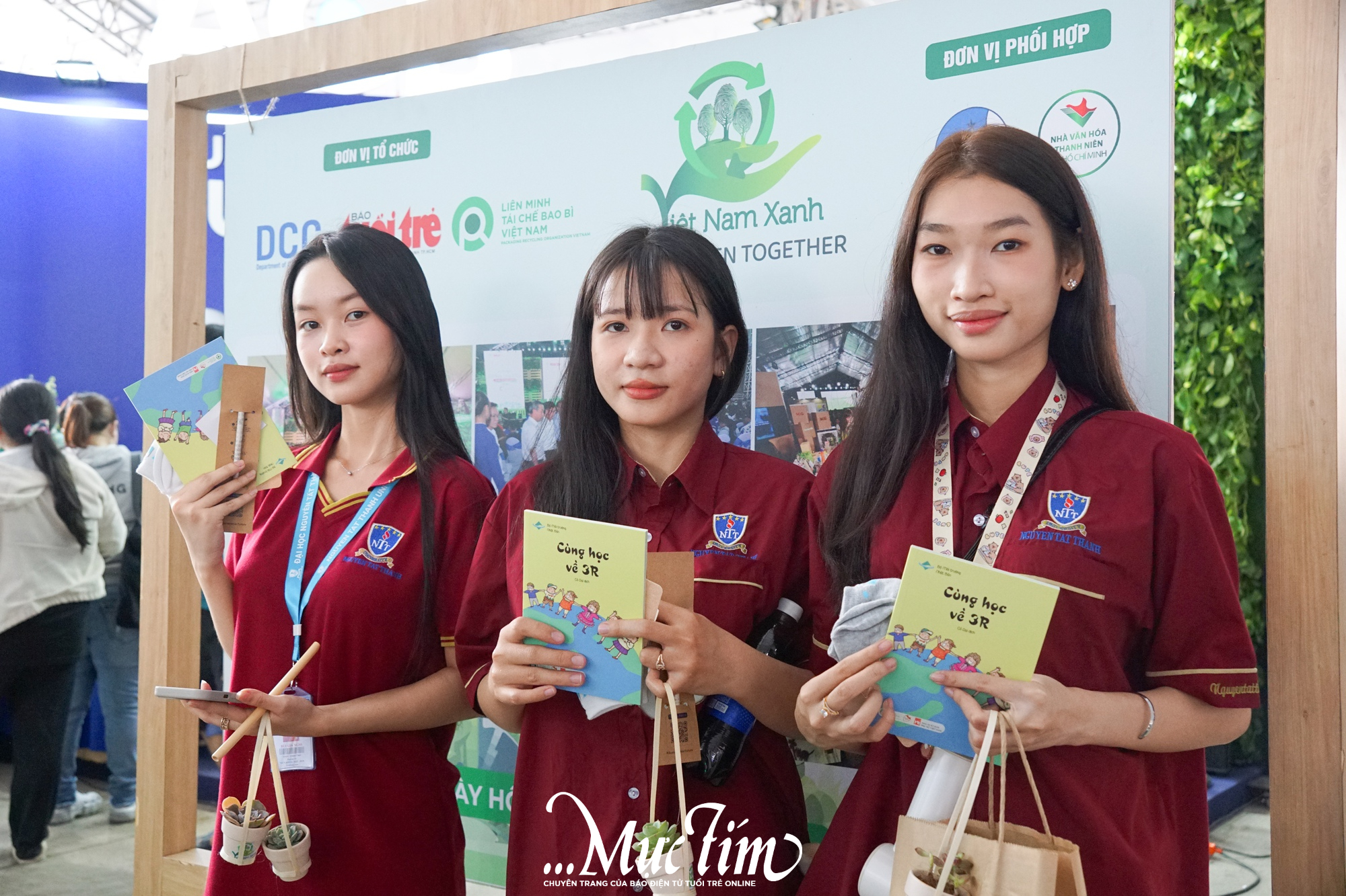 Thử thách phân loại rác tại Ngày hội Việt Nam Xanh: bạn trẻ nhận về nhiều quà tặng- Ảnh 3. Thử thách phân loại rác tại Ngày hội Việt Nam Xanh: bạn trẻ nhận về nhiều quà tặng- Ảnh 3.