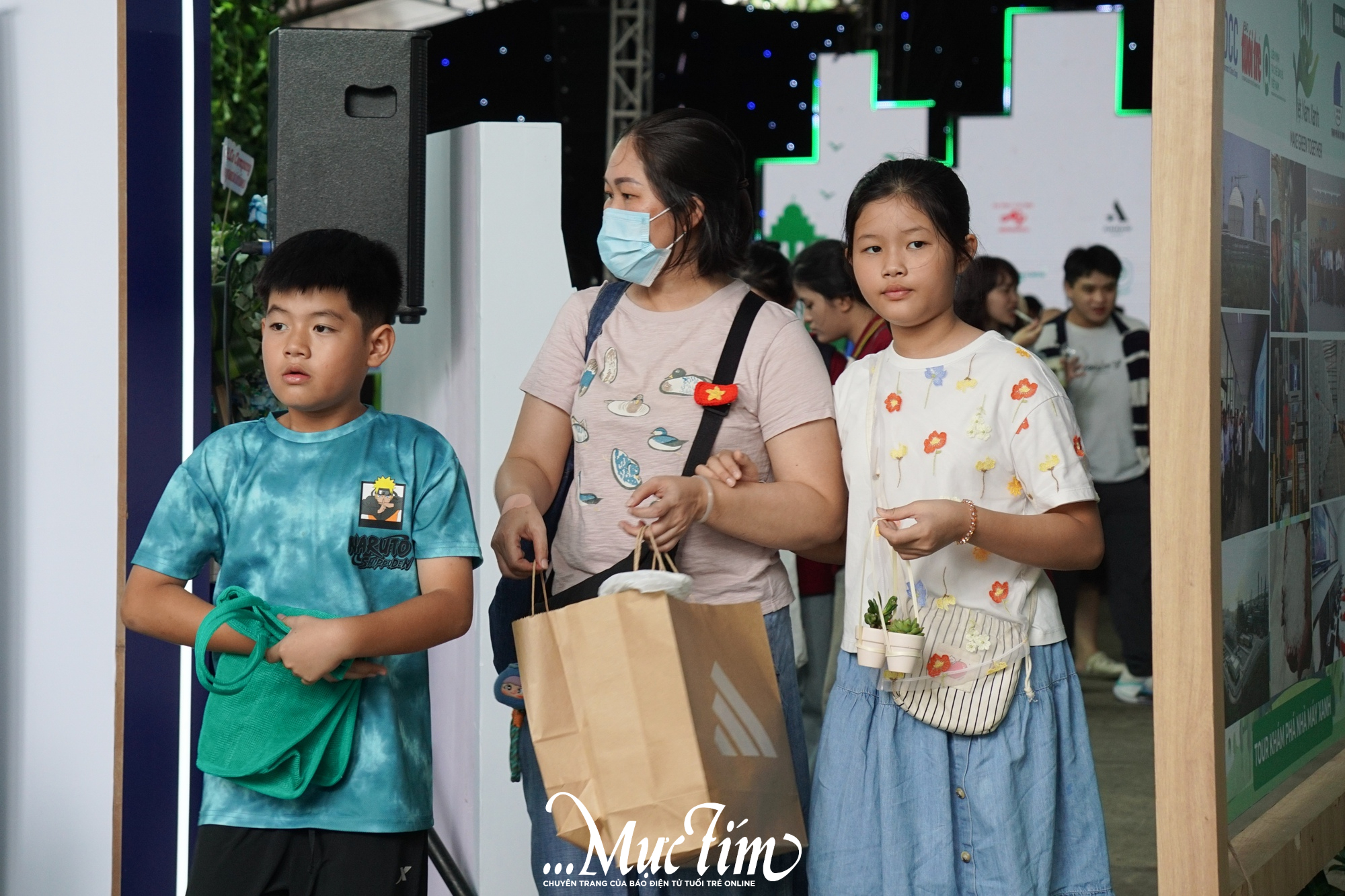 Thử thách phân loại rác tại Ngày hội Việt Nam Xanh: bạn trẻ nhận về nhiều quà tặng- Ảnh 7. Thử thách phân loại rác tại Ngày hội Việt Nam Xanh: bạn trẻ nhận về nhiều quà tặng- Ảnh 7.