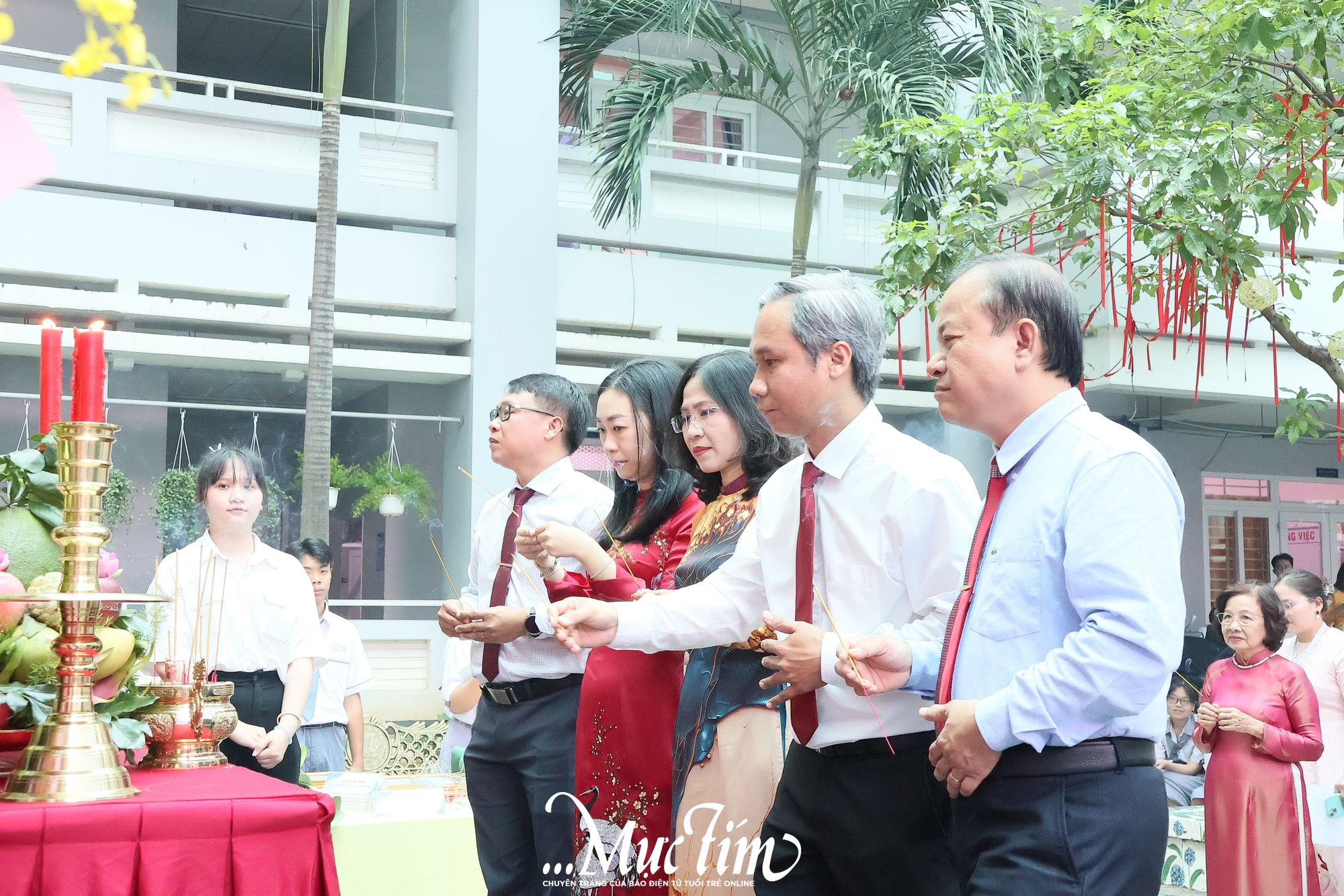 Nhìn lại 10 năm hình thành - vươn tầm - tiên phong của Trường THPT Võ Văn Kiệt- Ảnh 9. Nhìn lại 10 năm hình thành - vươn tầm - tiên phong của Trường THPT Võ Văn Kiệt- Ảnh 9.