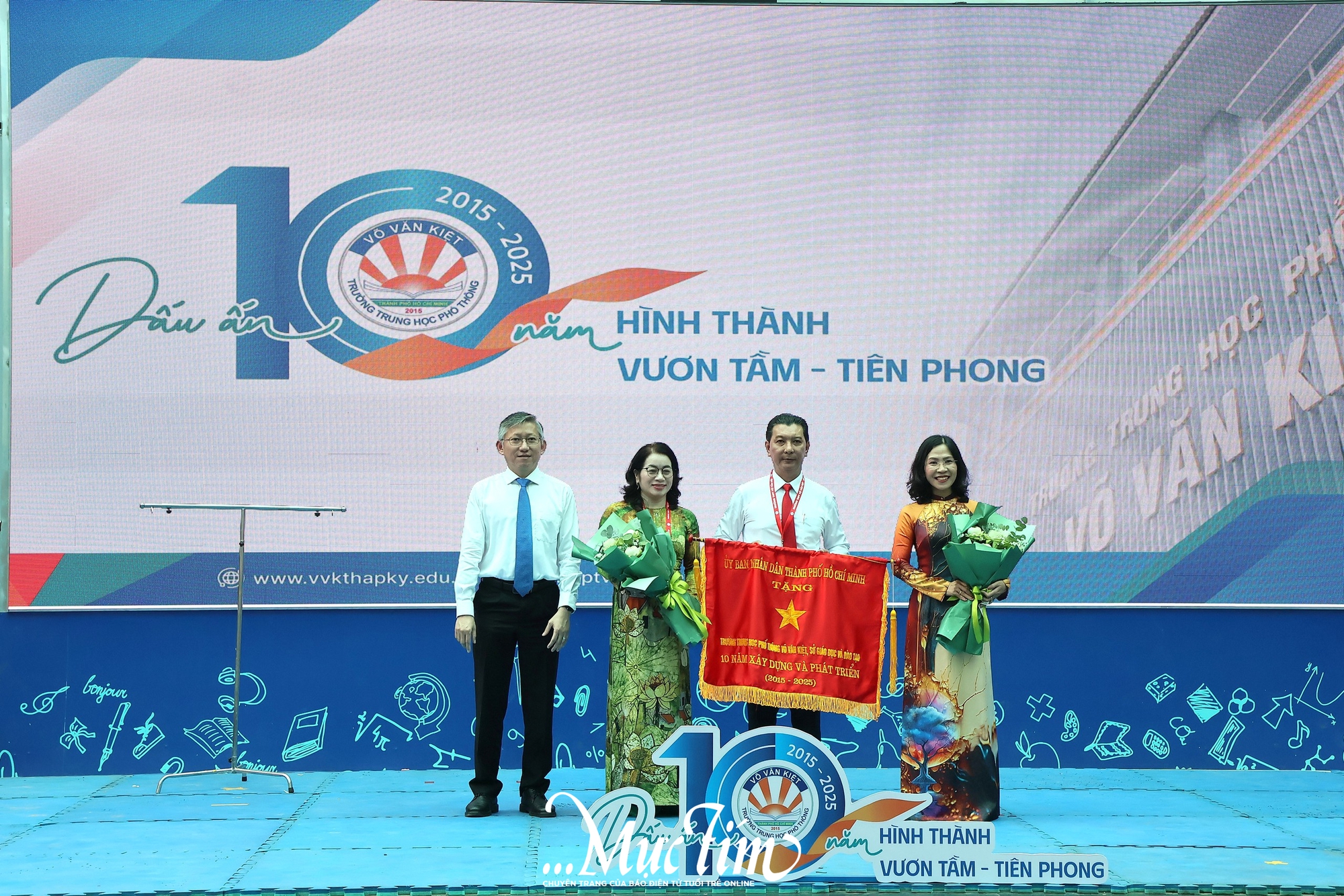 Nhìn lại 10 năm hình thành - vươn tầm - tiên phong của Trường THPT Võ Văn Kiệt- Ảnh 10. Nhìn lại 10 năm hình thành - vươn tầm - tiên phong của Trường THPT Võ Văn Kiệt- Ảnh 10.