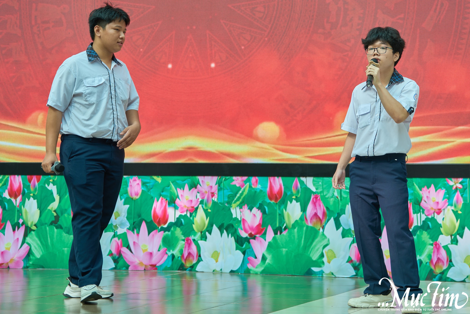 Teen THPT Nguyễn Tất Thành lan tỏa tình yêu quê hương, đất nước qua các tiết mục văn nghệ chào mừng 20-11- Ảnh 4.