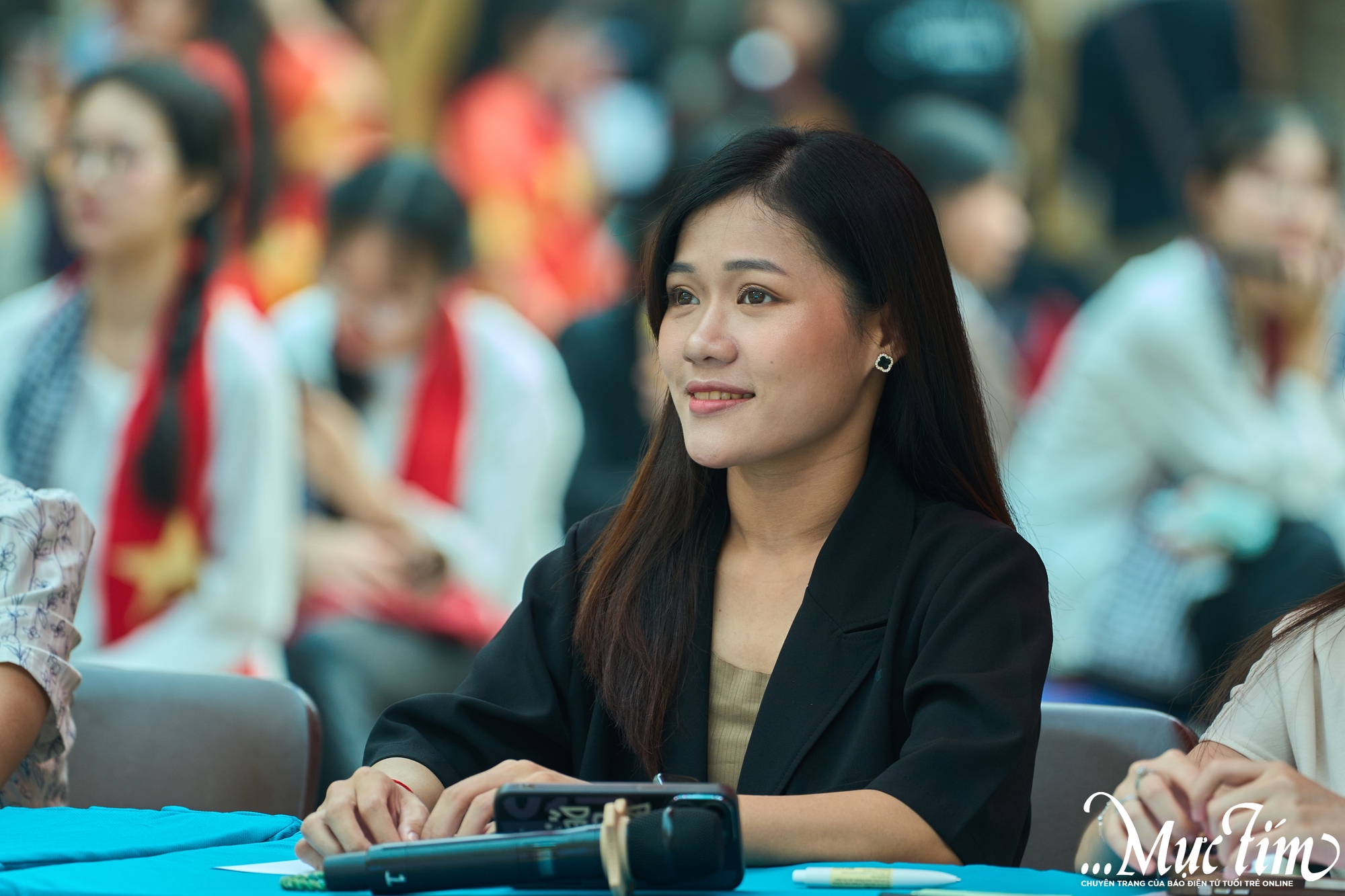 Teen THPT Nguyễn Tất Thành lan tỏa tình yêu quê hương, đất nước qua các tiết mục văn nghệ chào mừng 20-11- Ảnh 15.