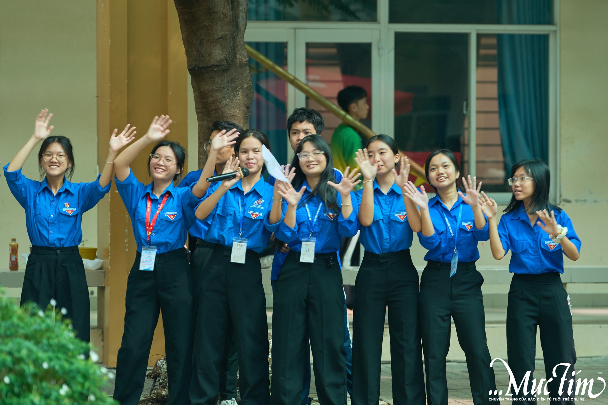 Teen THPT Nguyễn Tất Thành lan tỏa tình yêu quê hương, đất nước qua các tiết mục văn nghệ chào mừng 20-11- Ảnh 20.