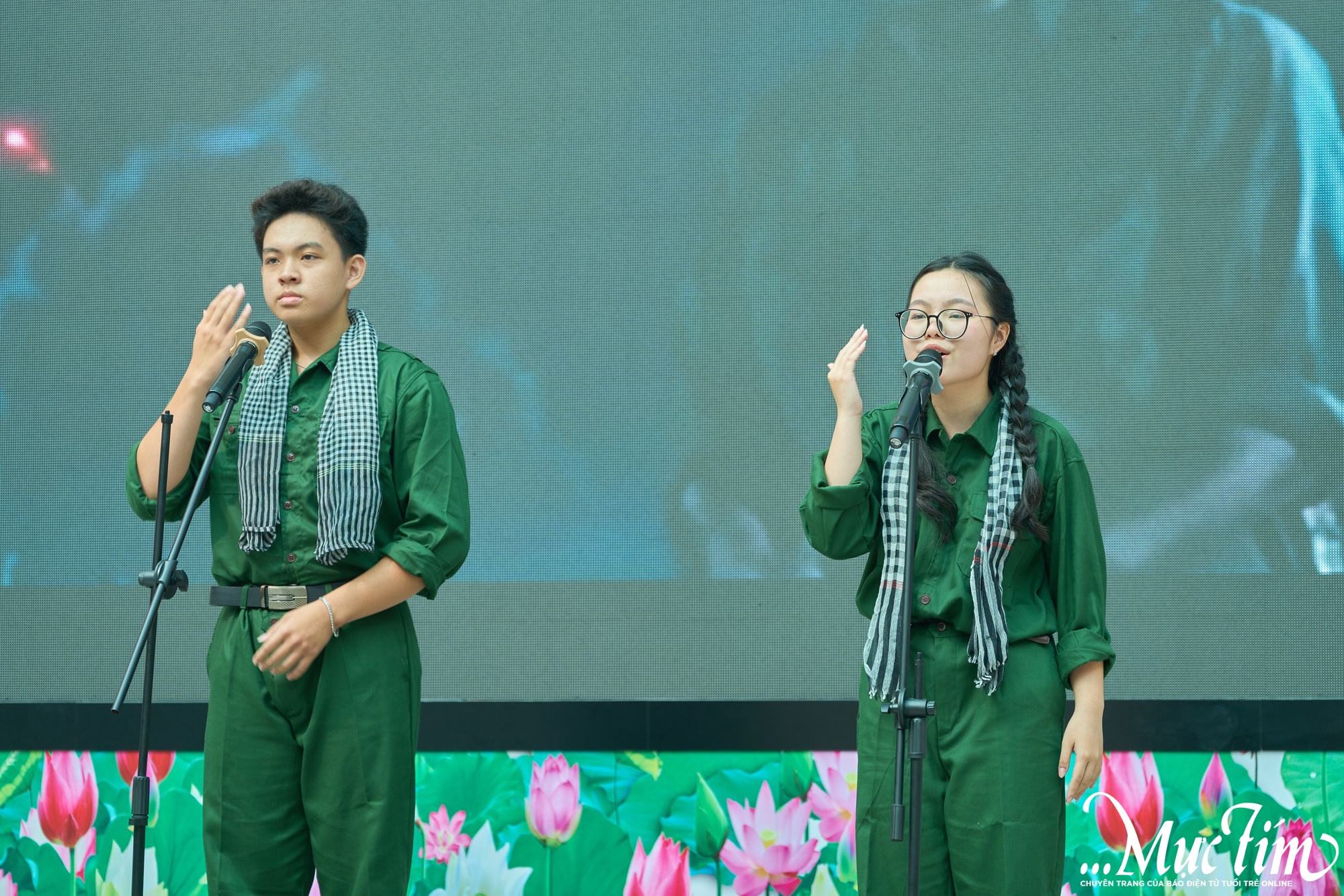 Teen THPT Nguyễn Tất Thành lan tỏa tình yêu quê hương, đất nước qua các tiết mục văn nghệ chào mừng 20-11- Ảnh 6. Teen THPT Nguyễn Tất Thành lan tỏa tình yêu quê hương, đất nước qua các tiết mục văn nghệ chào mừng 20-11- Ảnh 6.