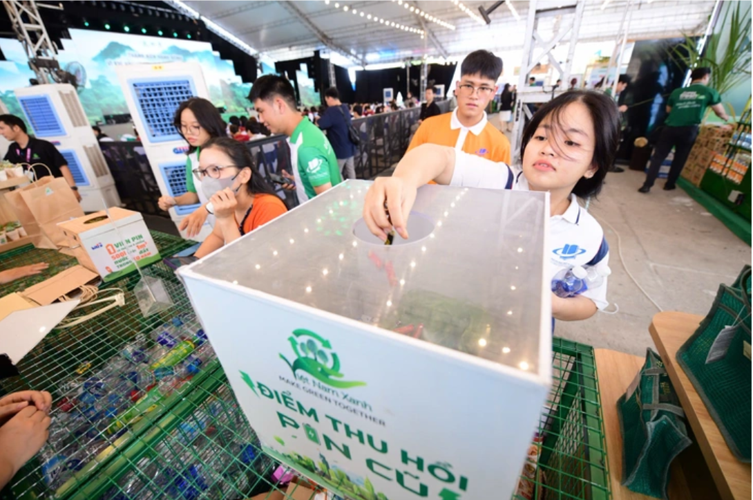 Vietnam consumers gradually shift toward eco-friendly living - Ảnh 2.